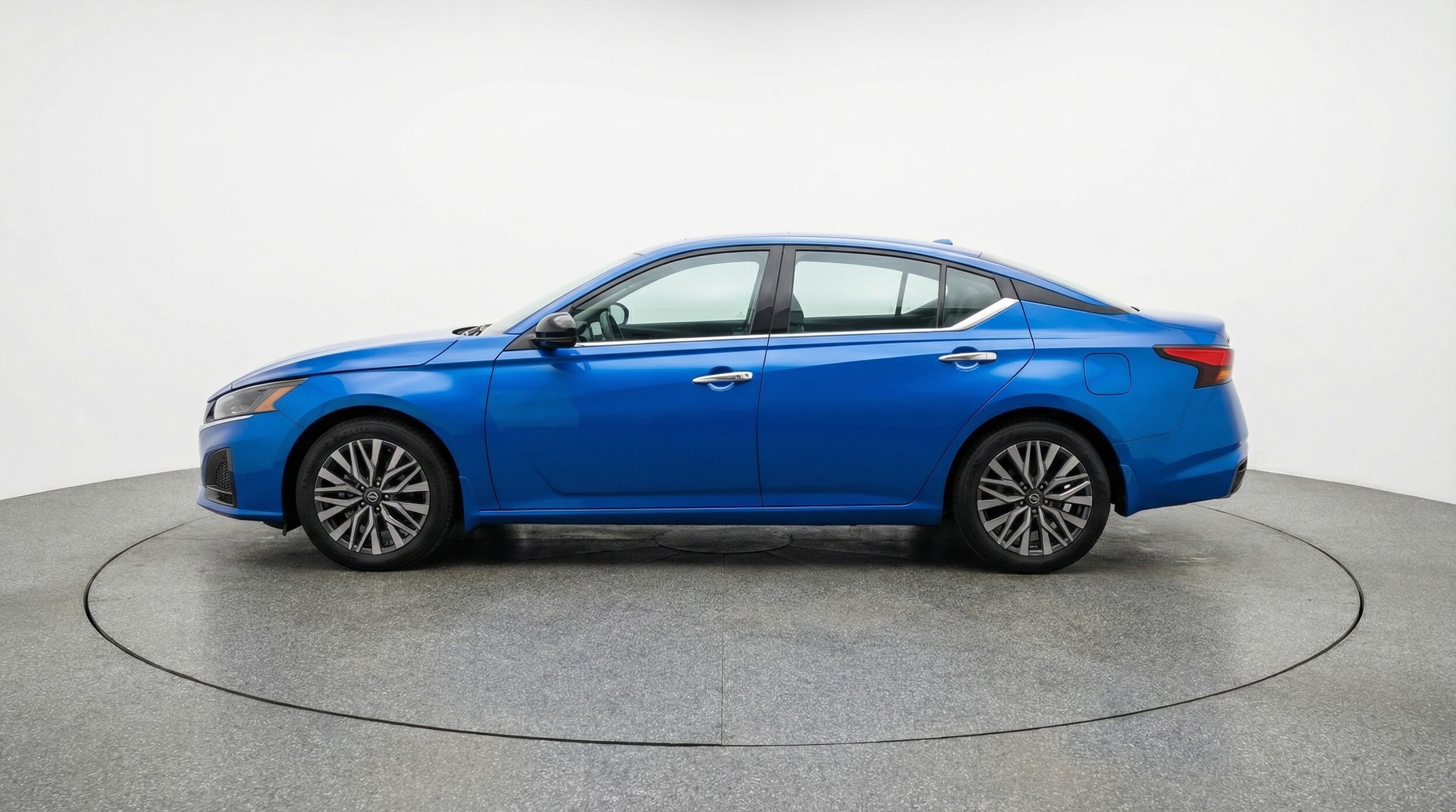 Thumbnail: 2025 Nissan Altima - 4