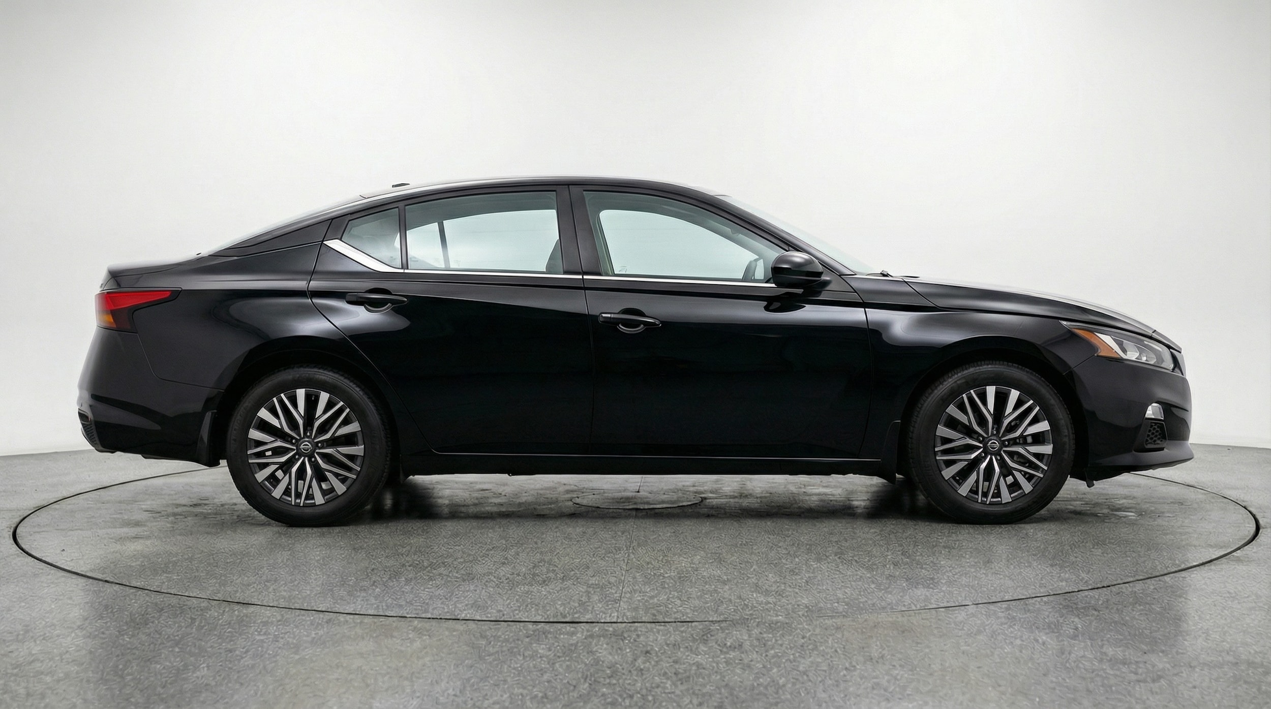 Thumbnail: 2025 Nissan Altima - 8