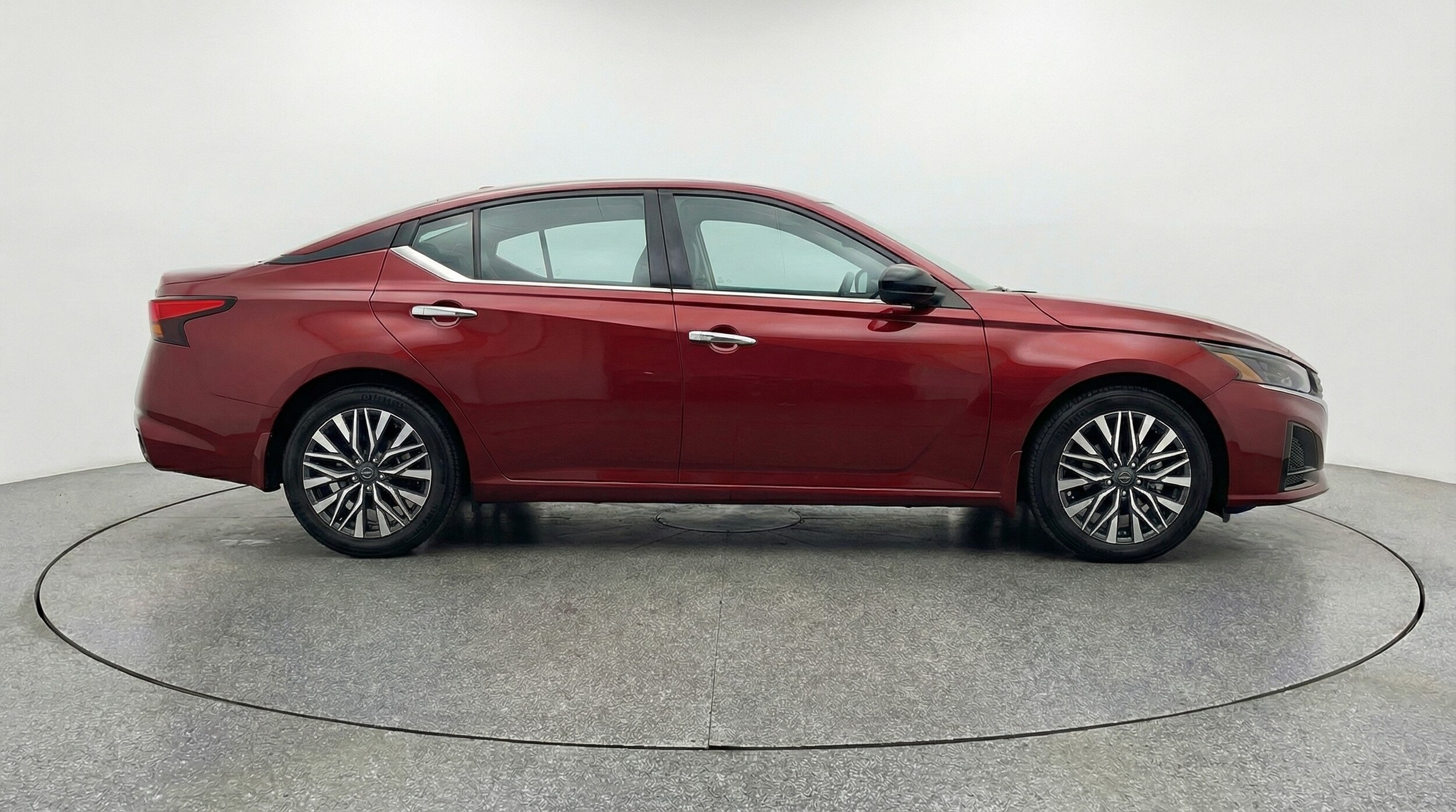 Thumbnail: 2025 Nissan Altima - 8