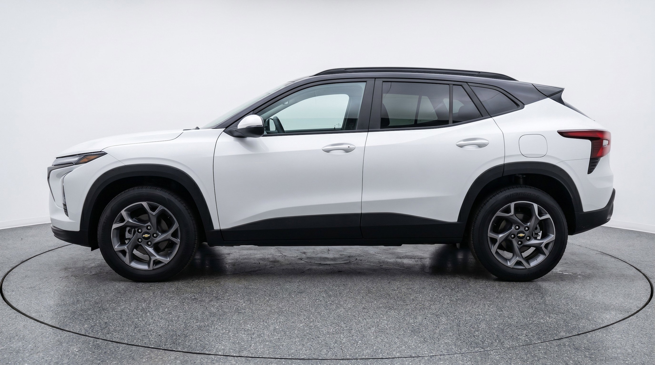 Thumbnail: 2025 Chevrolet Trax - 5