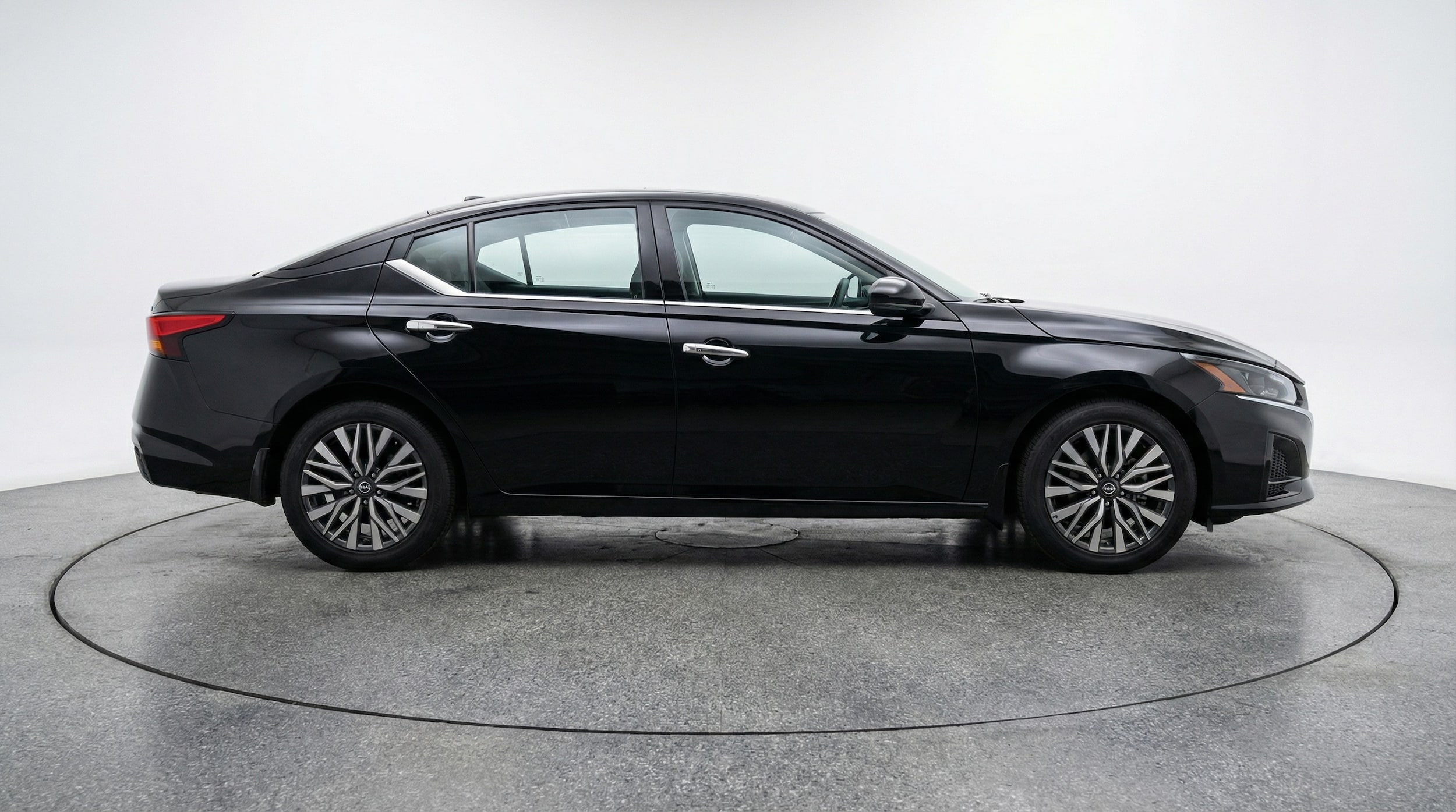 Thumbnail: 2025 Nissan Altima - 8