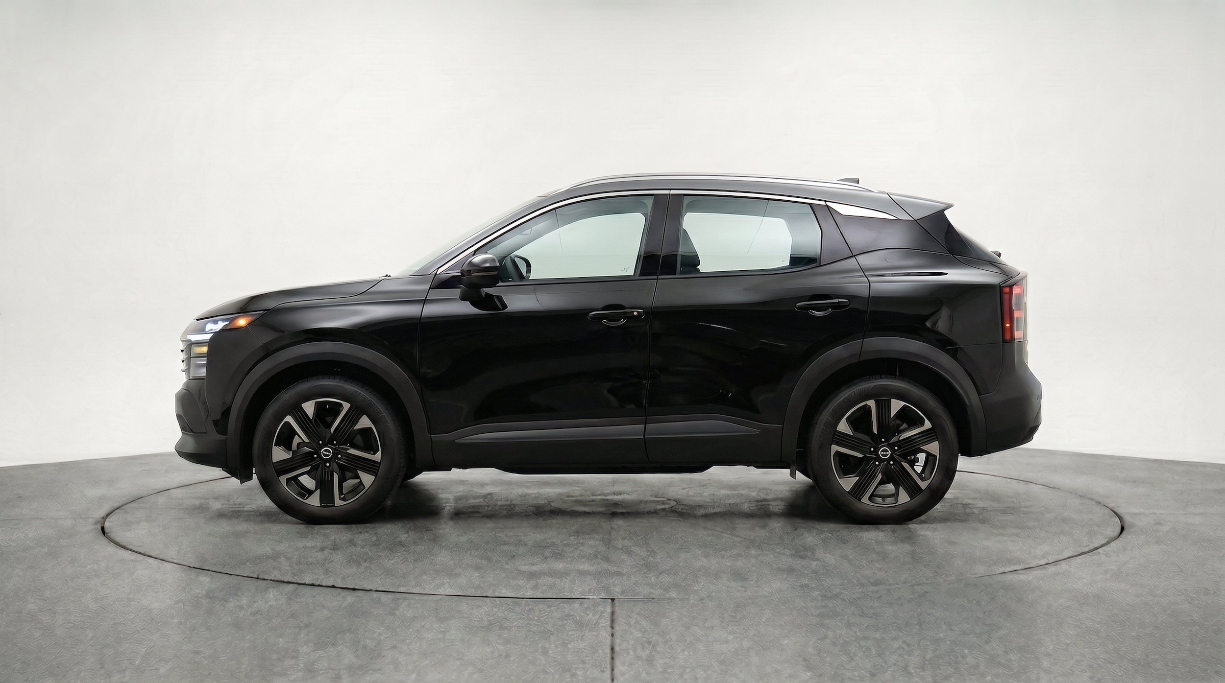 Thumbnail: 2026 Nissan Kicks - 5