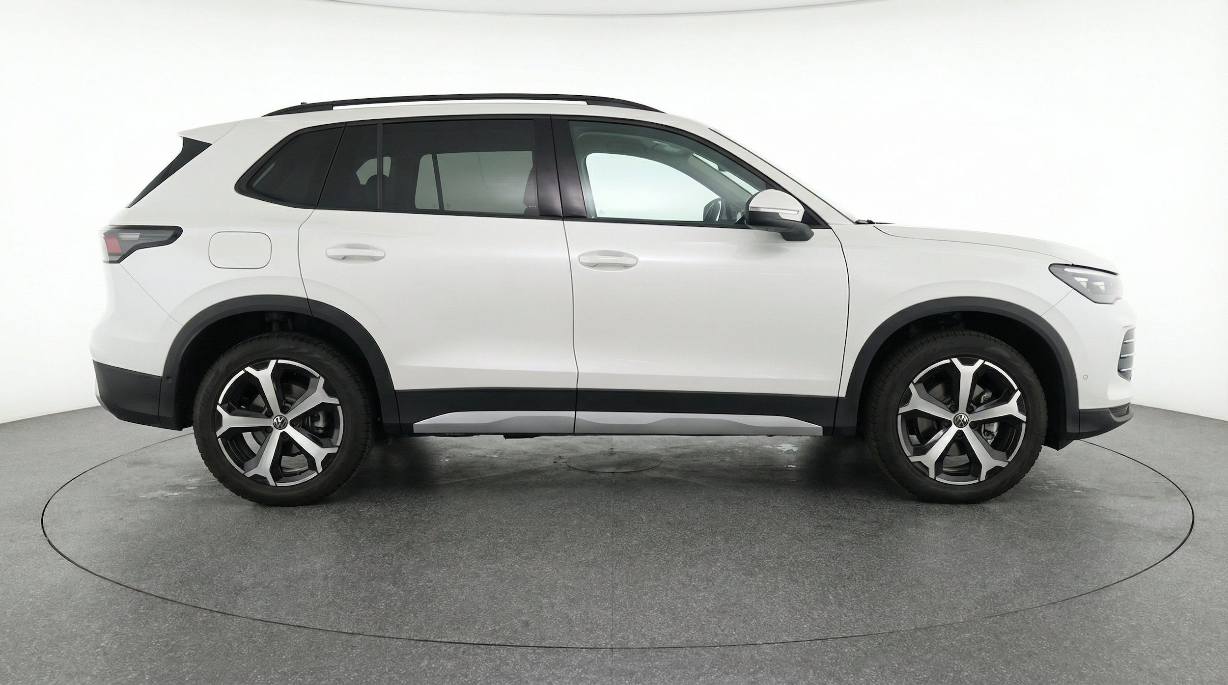 Thumbnail: 2026 Volkswagen Tiguan - 11