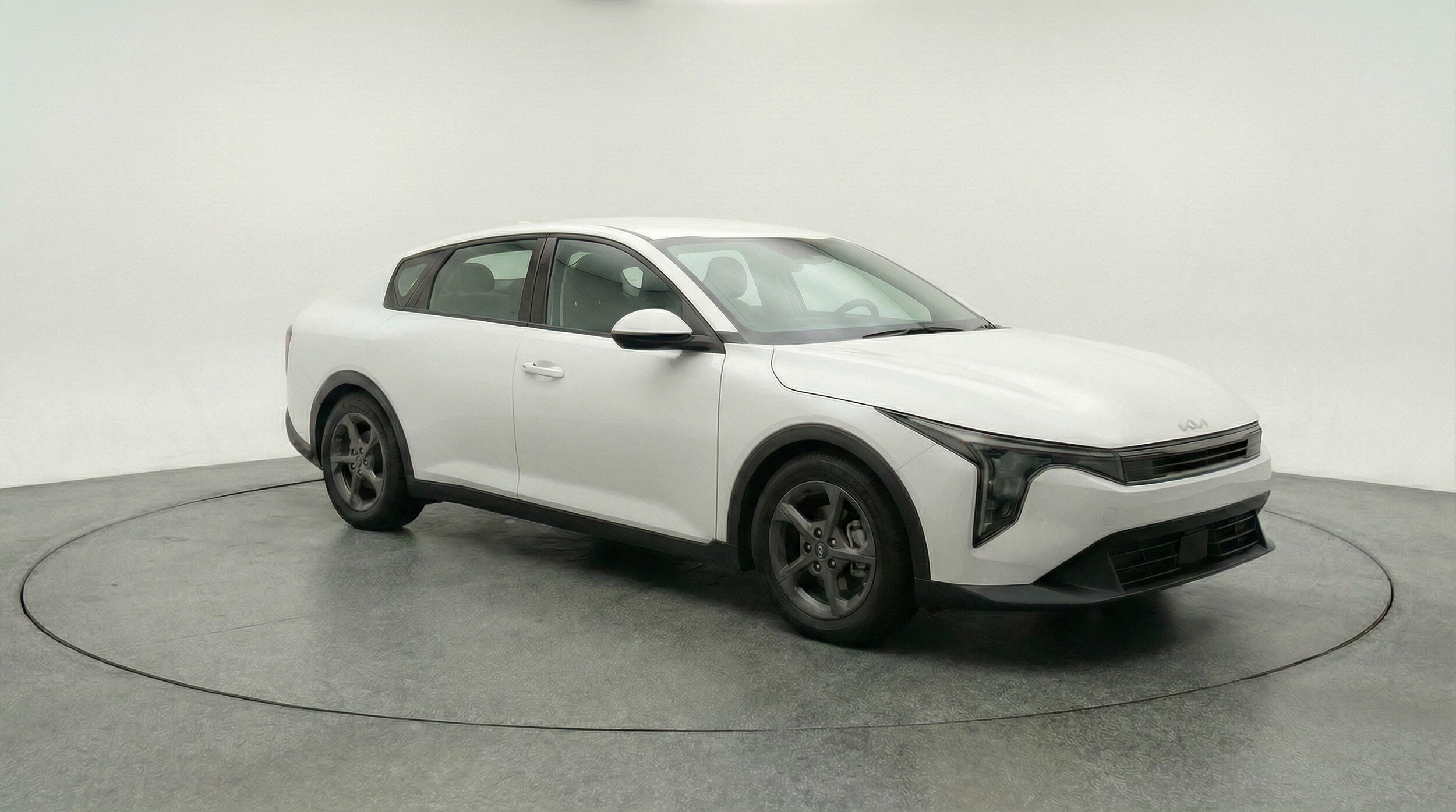 Thumbnail: 2025 Kia K4 - 1