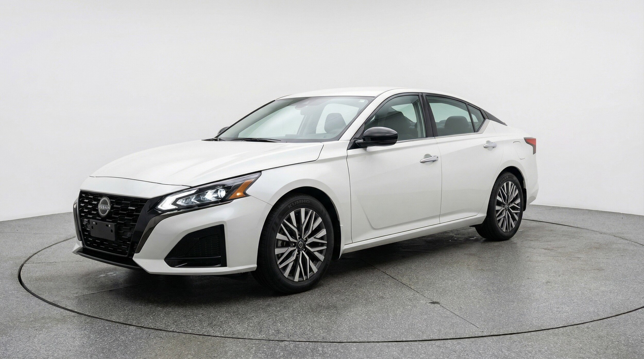 Thumbnail: 2025 Nissan Altima - 3
