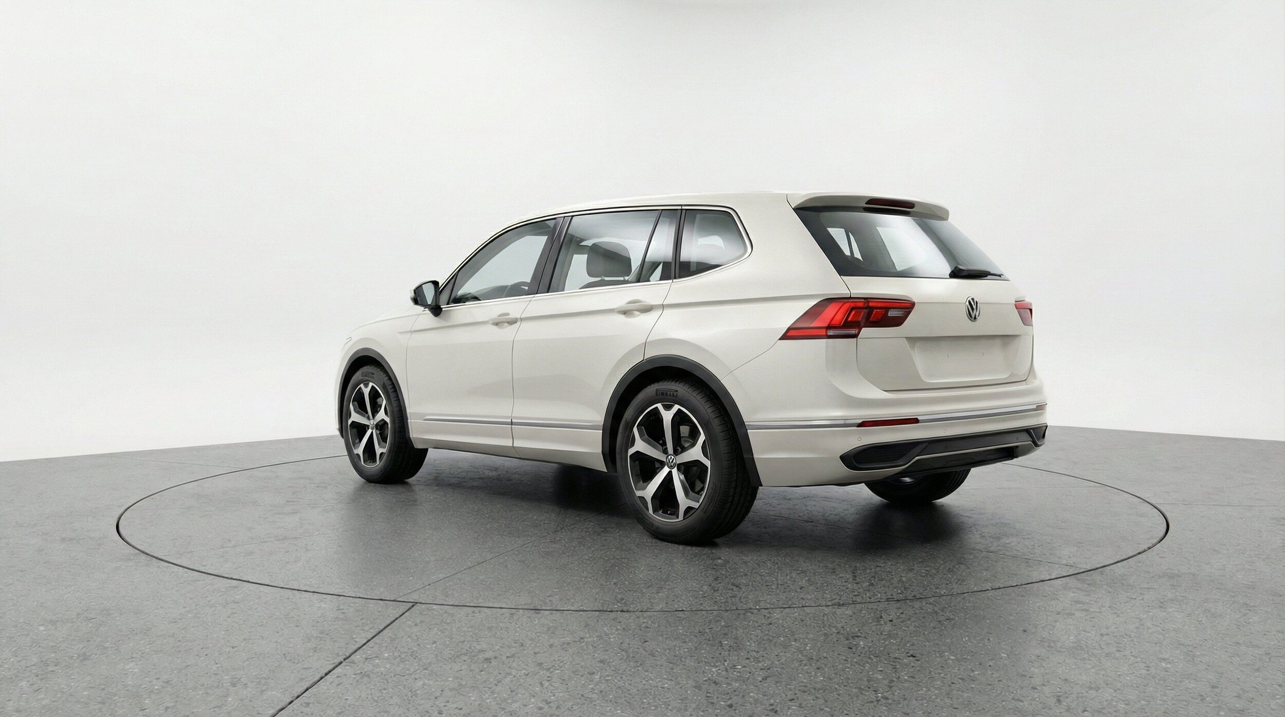 Thumbnail: 2026 Volkswagen Tiguan - 6