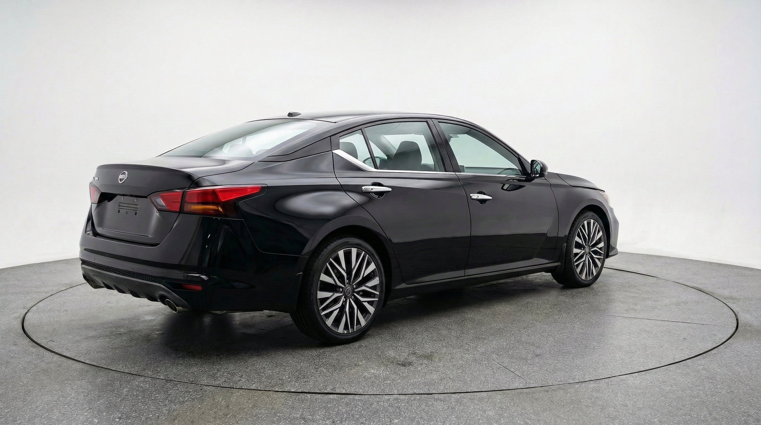 Thumbnail: 2025 Nissan Altima - 9