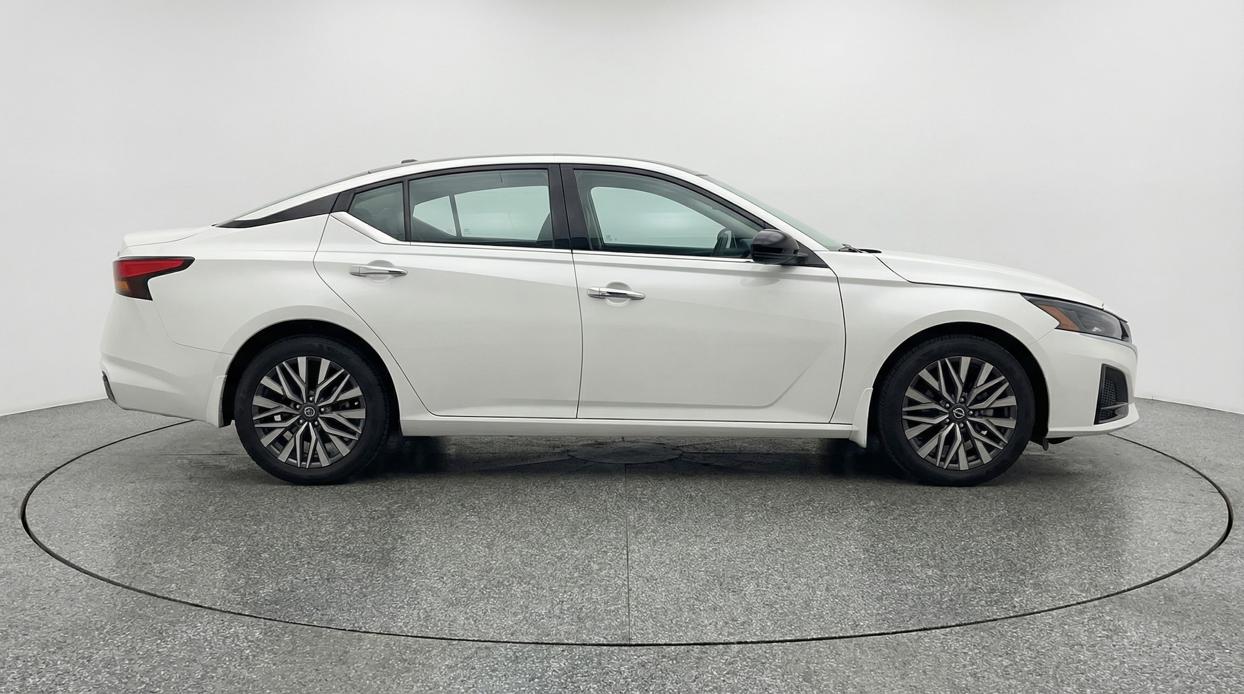 Thumbnail: 2025 Nissan Altima - 8