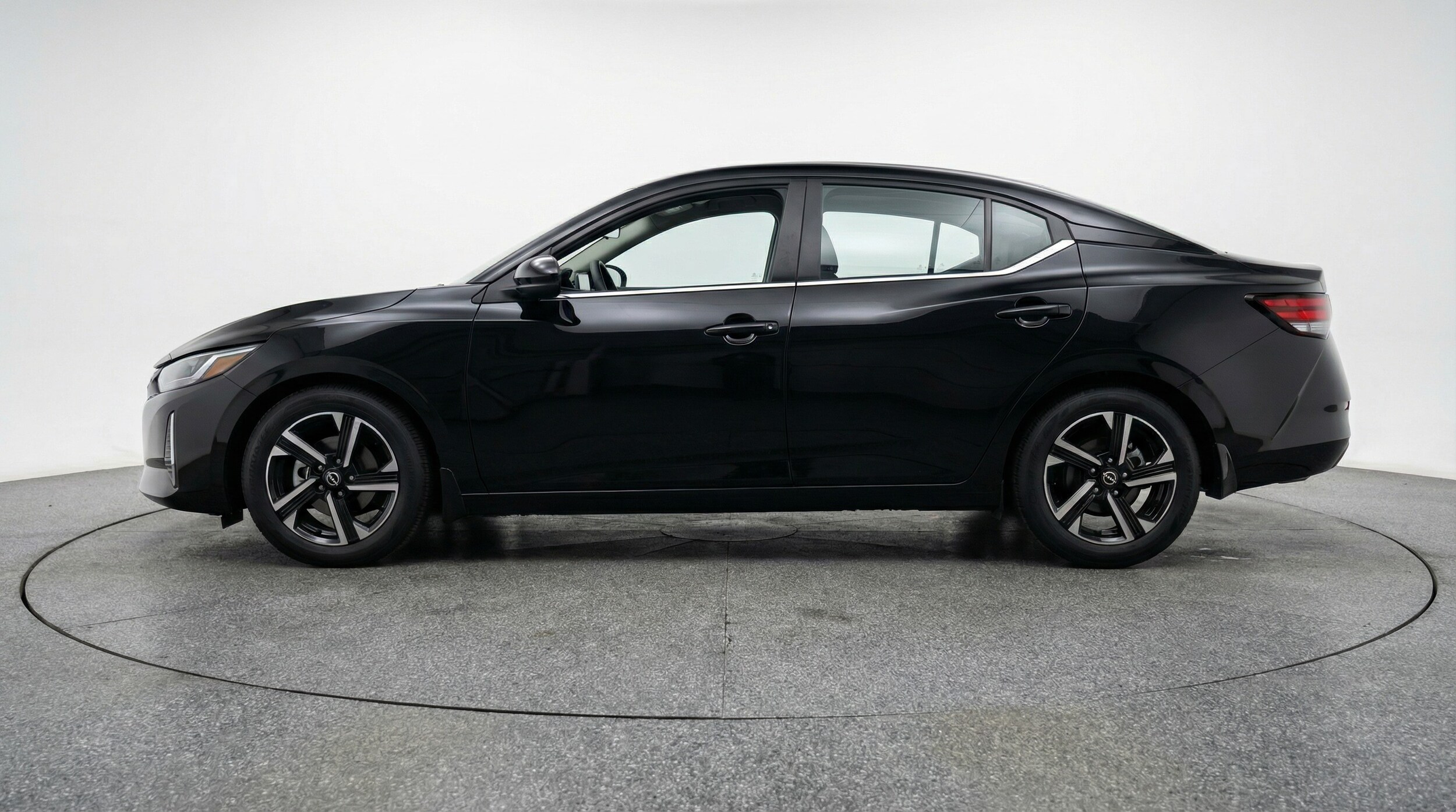 Thumbnail: 2025 Nissan Sentra - 4