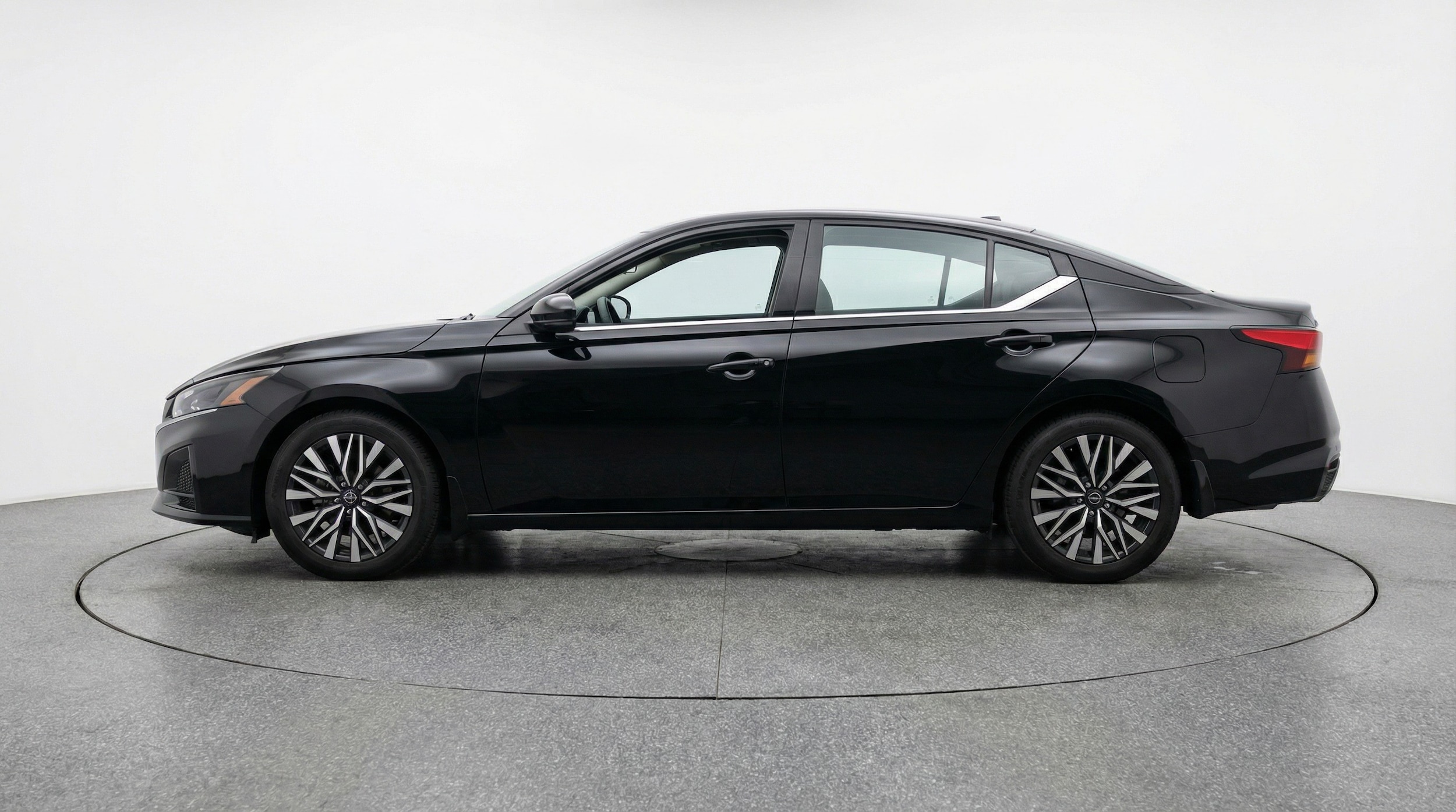 Thumbnail: 2025 Nissan Altima - 4