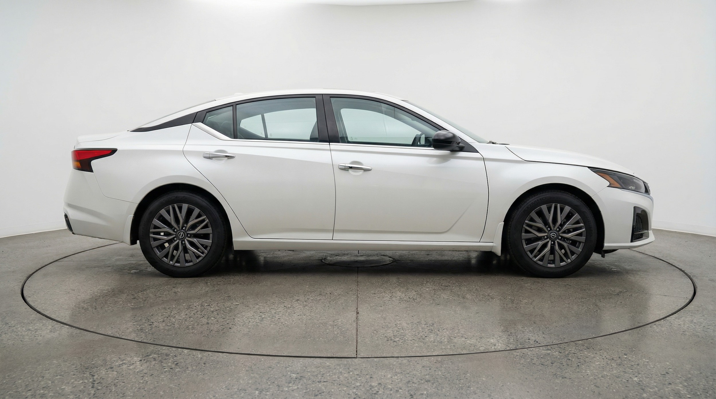 Thumbnail: 2025 Nissan Altima - 8