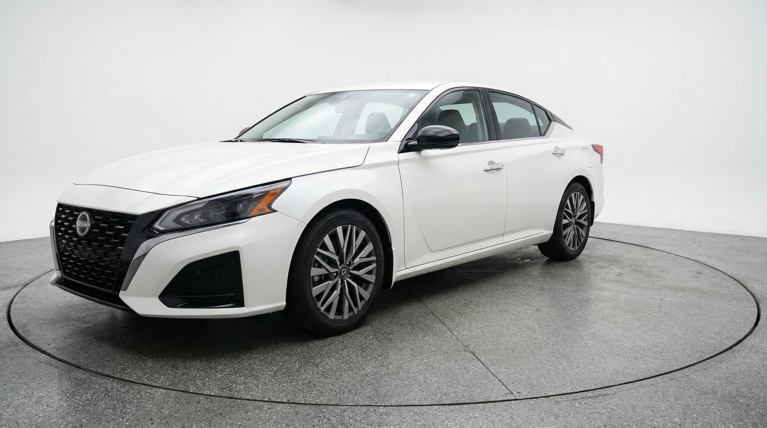 Thumbnail: 2025 Nissan Altima - 3