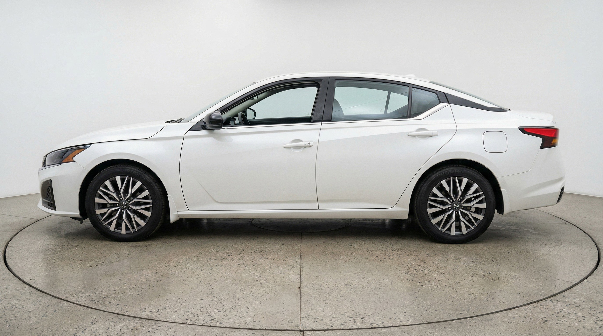 Thumbnail: 2025 Nissan Altima - 5