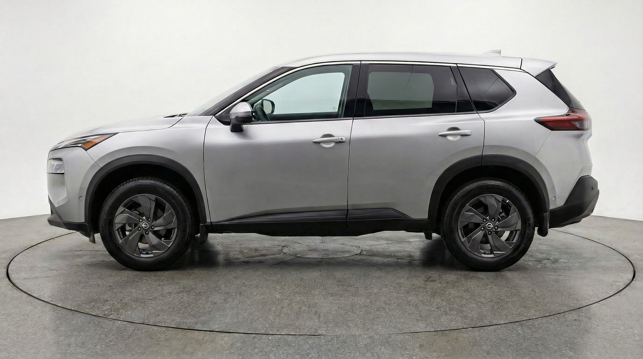 Thumbnail: 2025 Nissan Rogue - 4