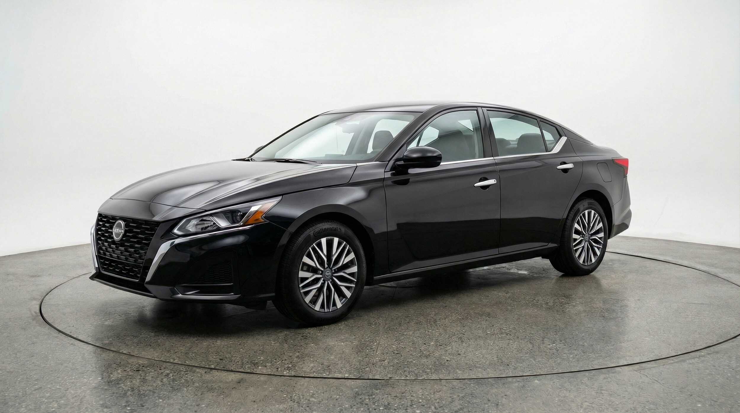 Thumbnail: 2025 Nissan Altima - 3