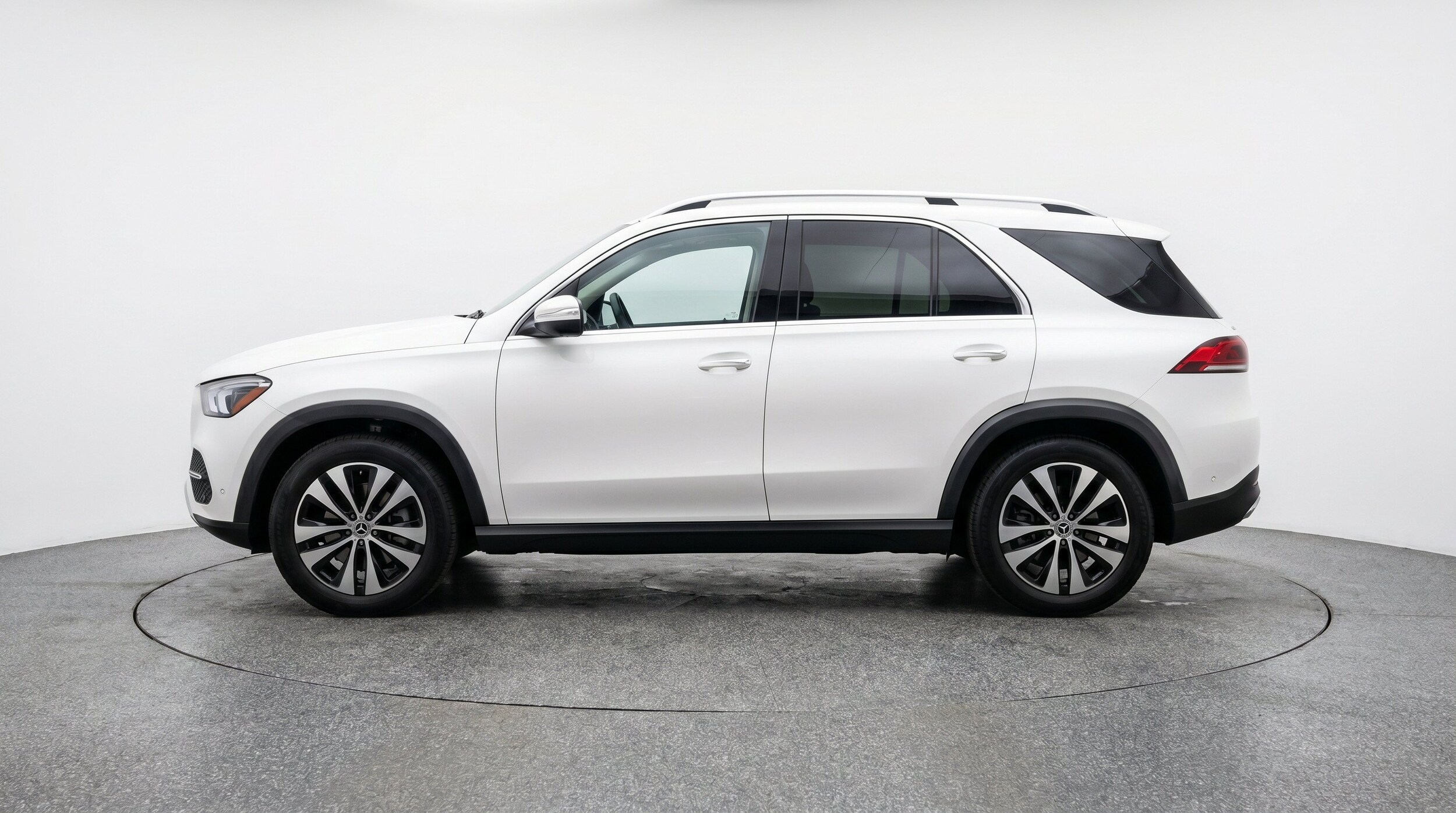 Thumbnail: 2026 Mercedes-Benz GLE - 5