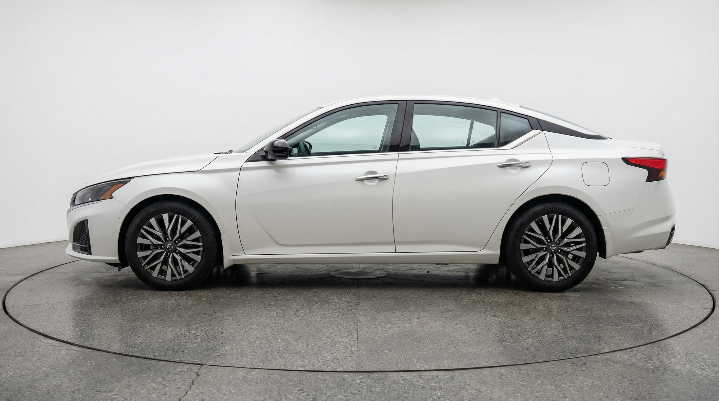 Thumbnail: 2025 Nissan Altima - 4