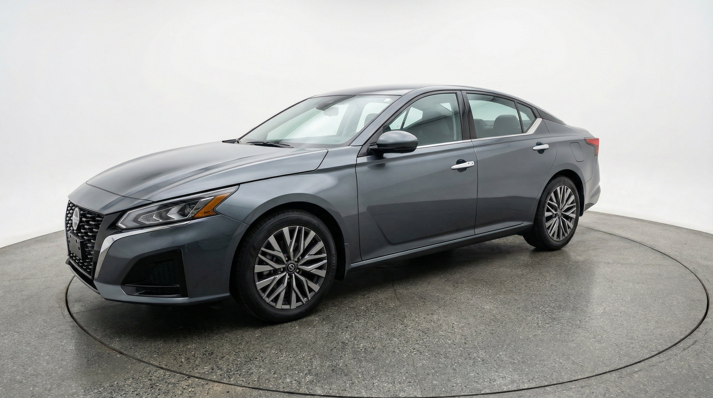 Thumbnail: 2025 Nissan Altima - 3