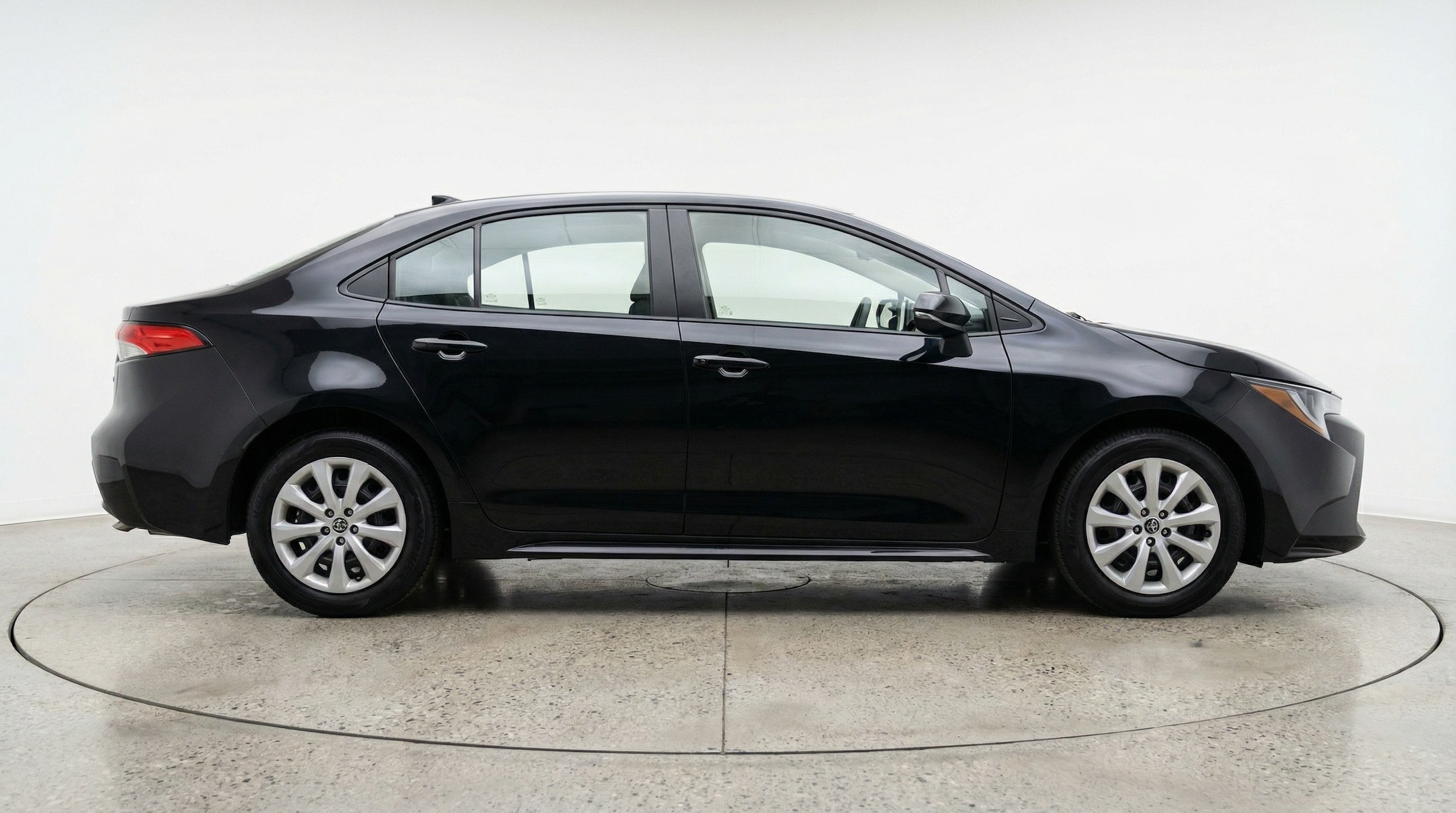 Thumbnail: 2025 Toyota Corolla - 8