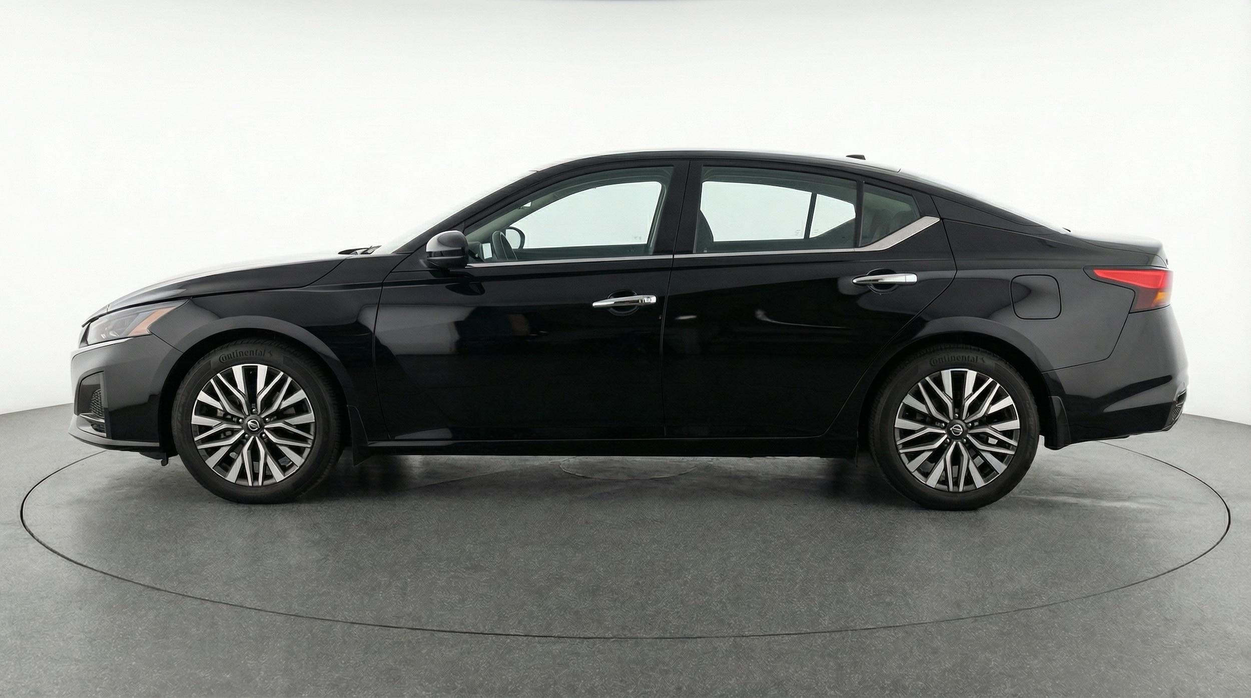 Thumbnail: 2025 Nissan Altima - 4