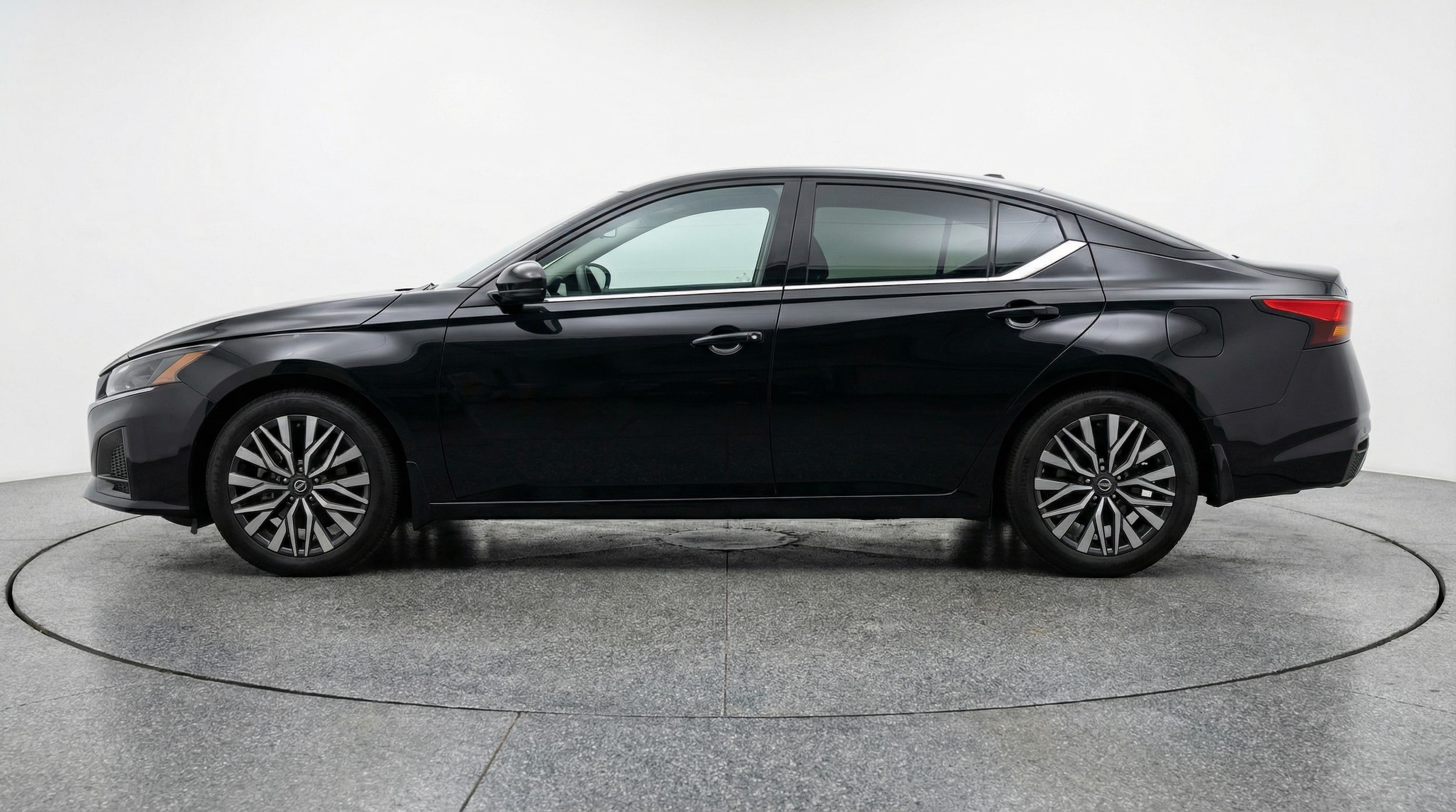 Thumbnail: 2025 Nissan Altima - 4