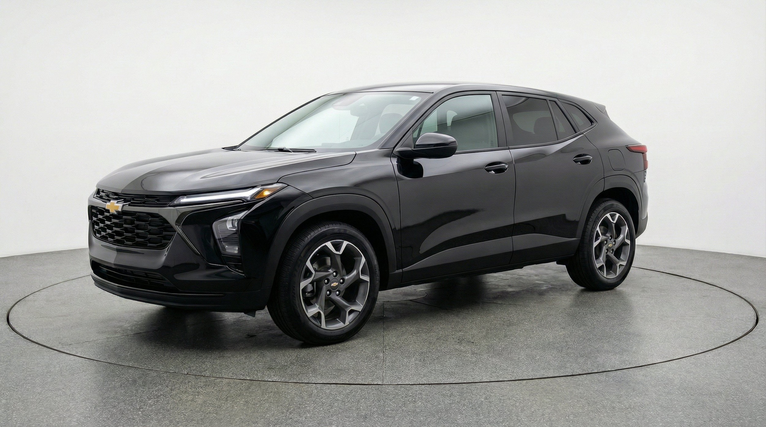 Thumbnail: 2025 Chevrolet Trax - 3