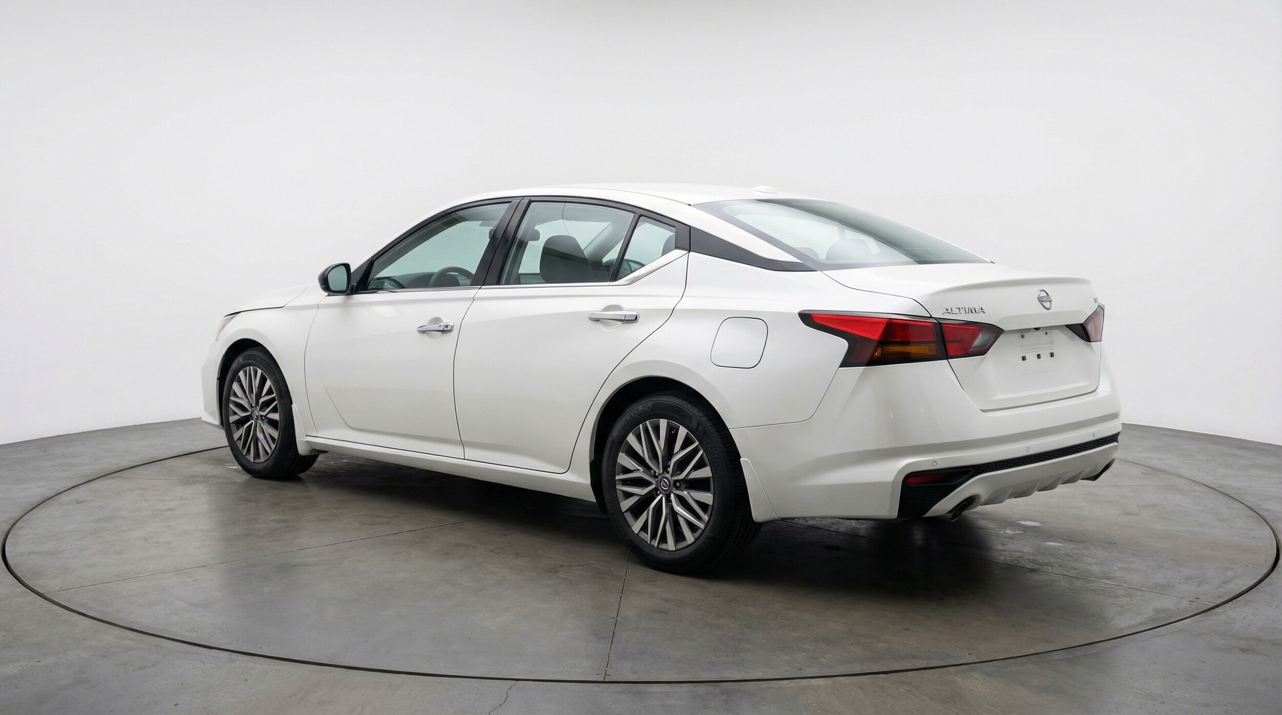 Thumbnail: 2025 Nissan Altima - 5