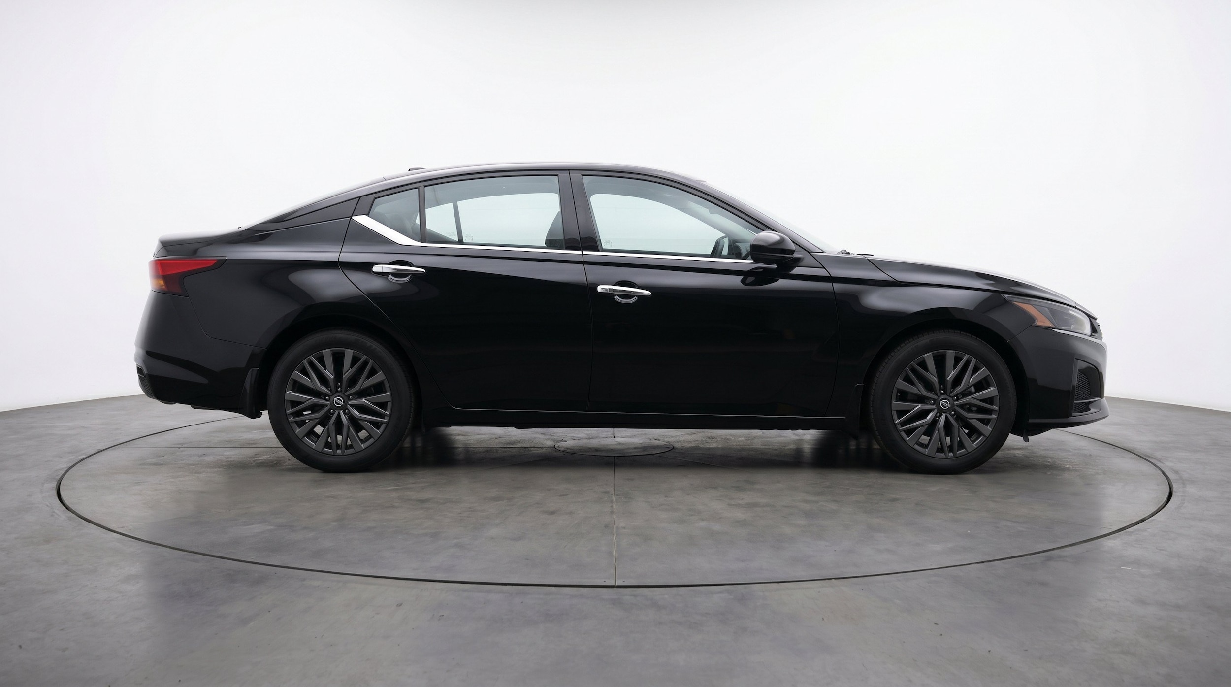Thumbnail: 2025 Nissan Altima - 11