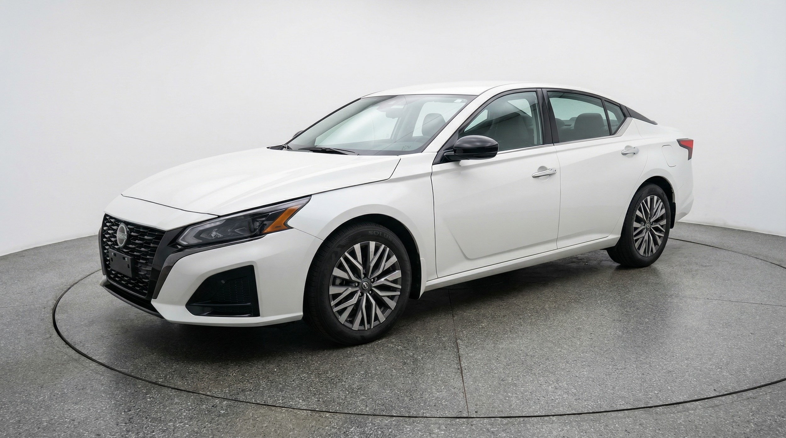 Thumbnail: 2025 Nissan Altima - 3