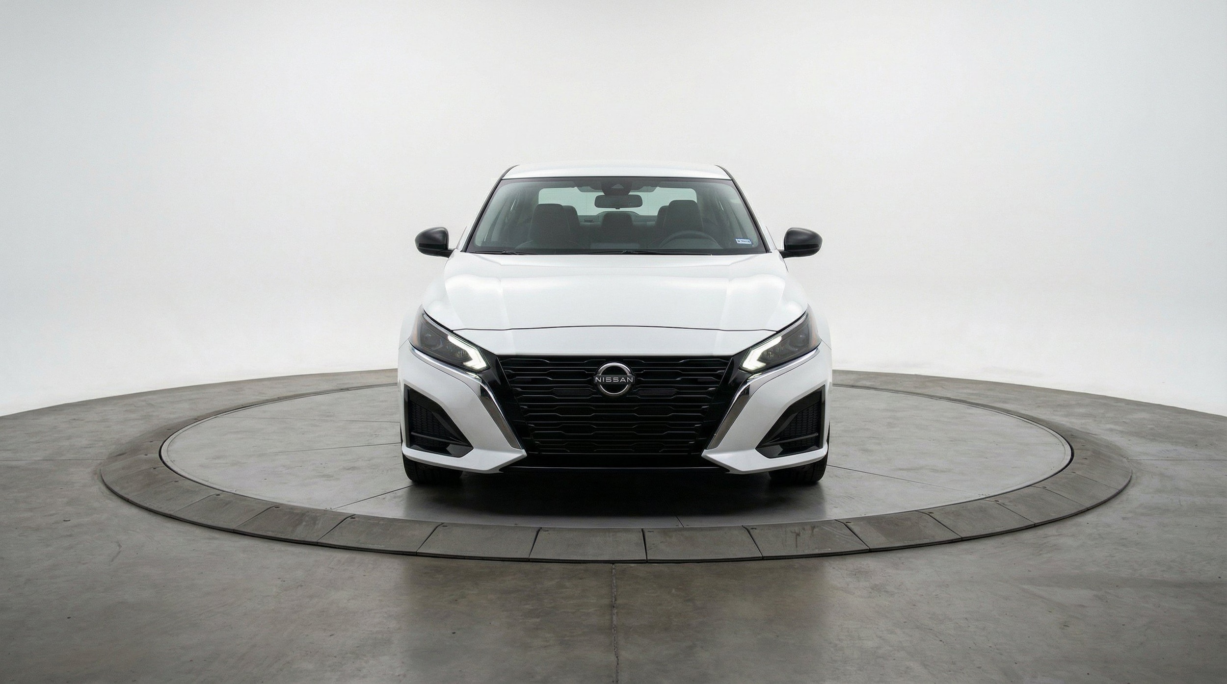 Thumbnail: 2025 Nissan Altima - 2