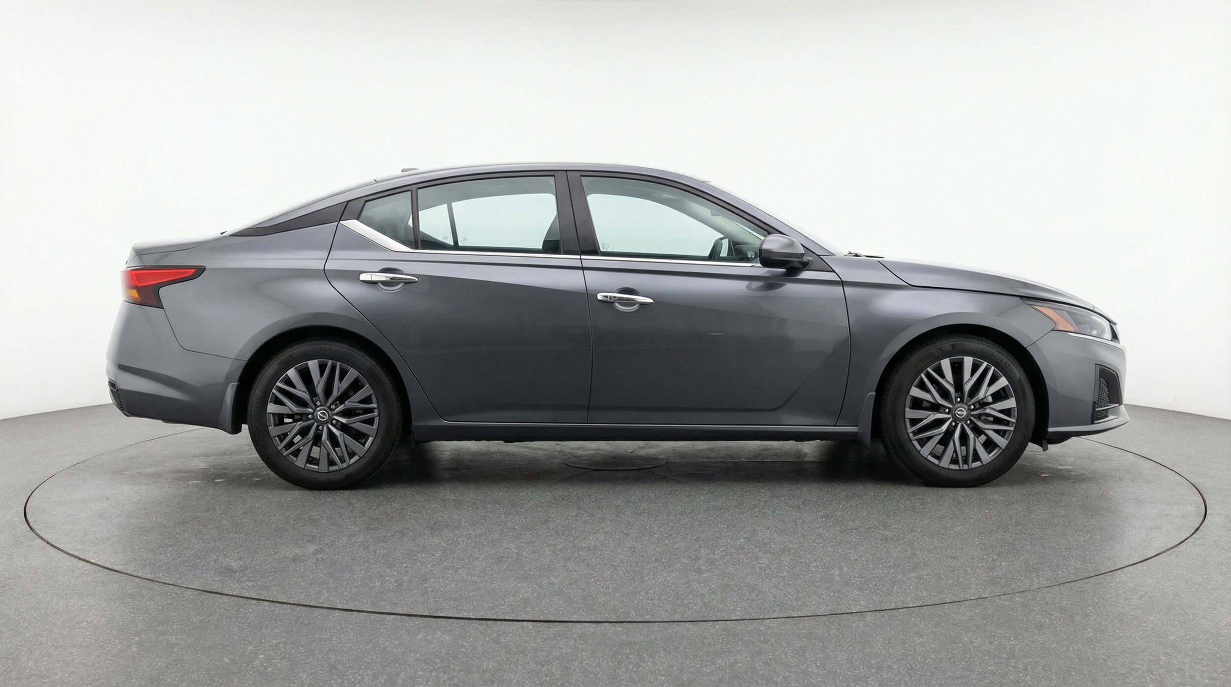 Thumbnail: 2025 Nissan Altima - 8