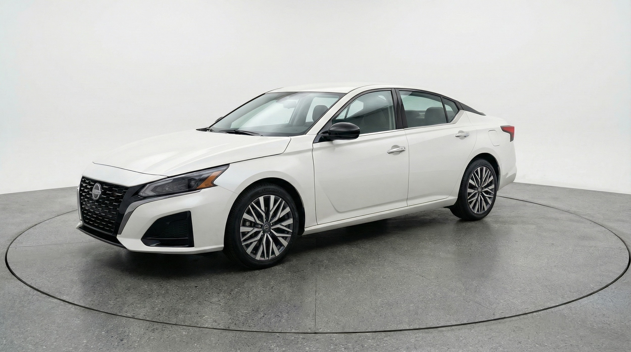 Thumbnail: 2025 Nissan Altima - 3