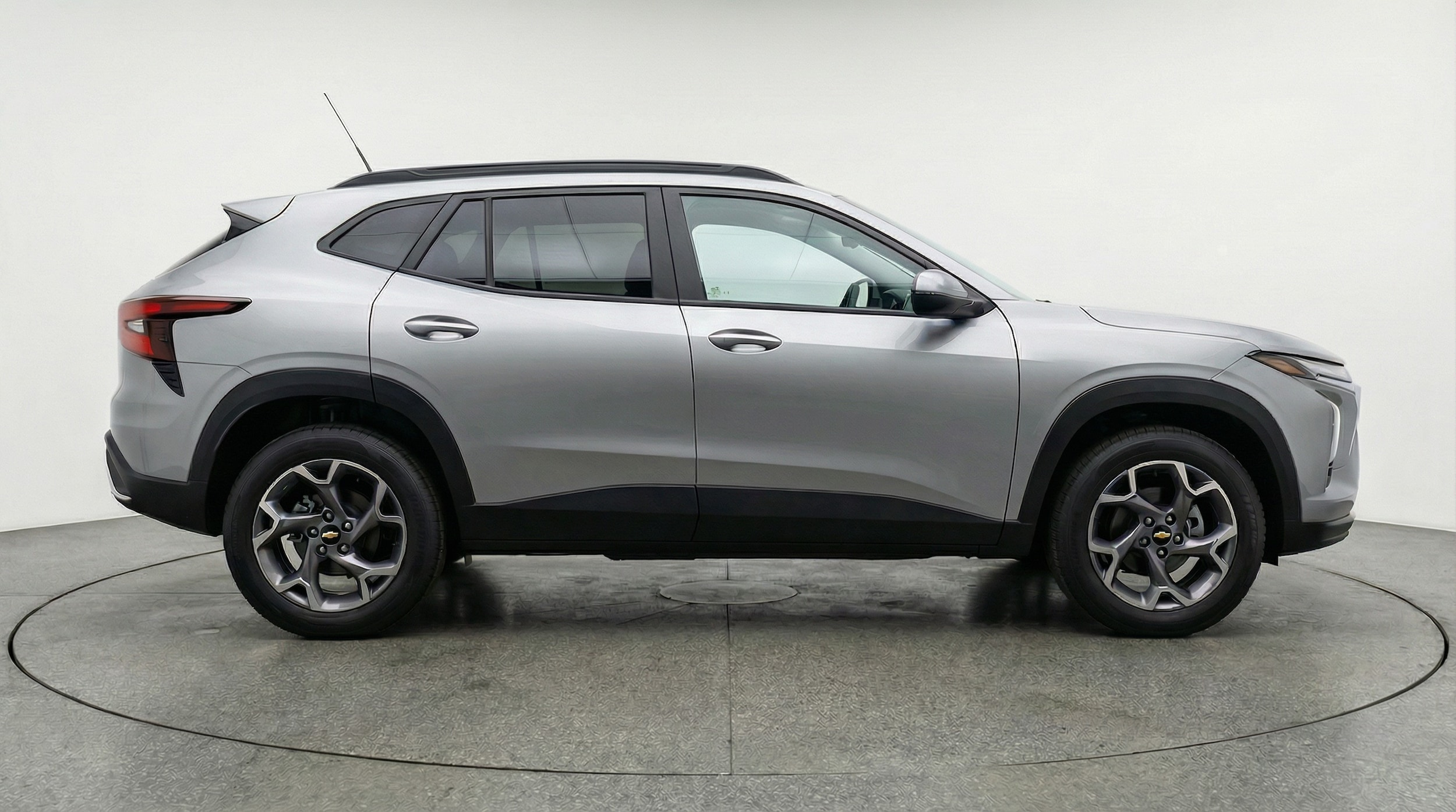 Thumbnail: 2025 Chevrolet Trax - 8