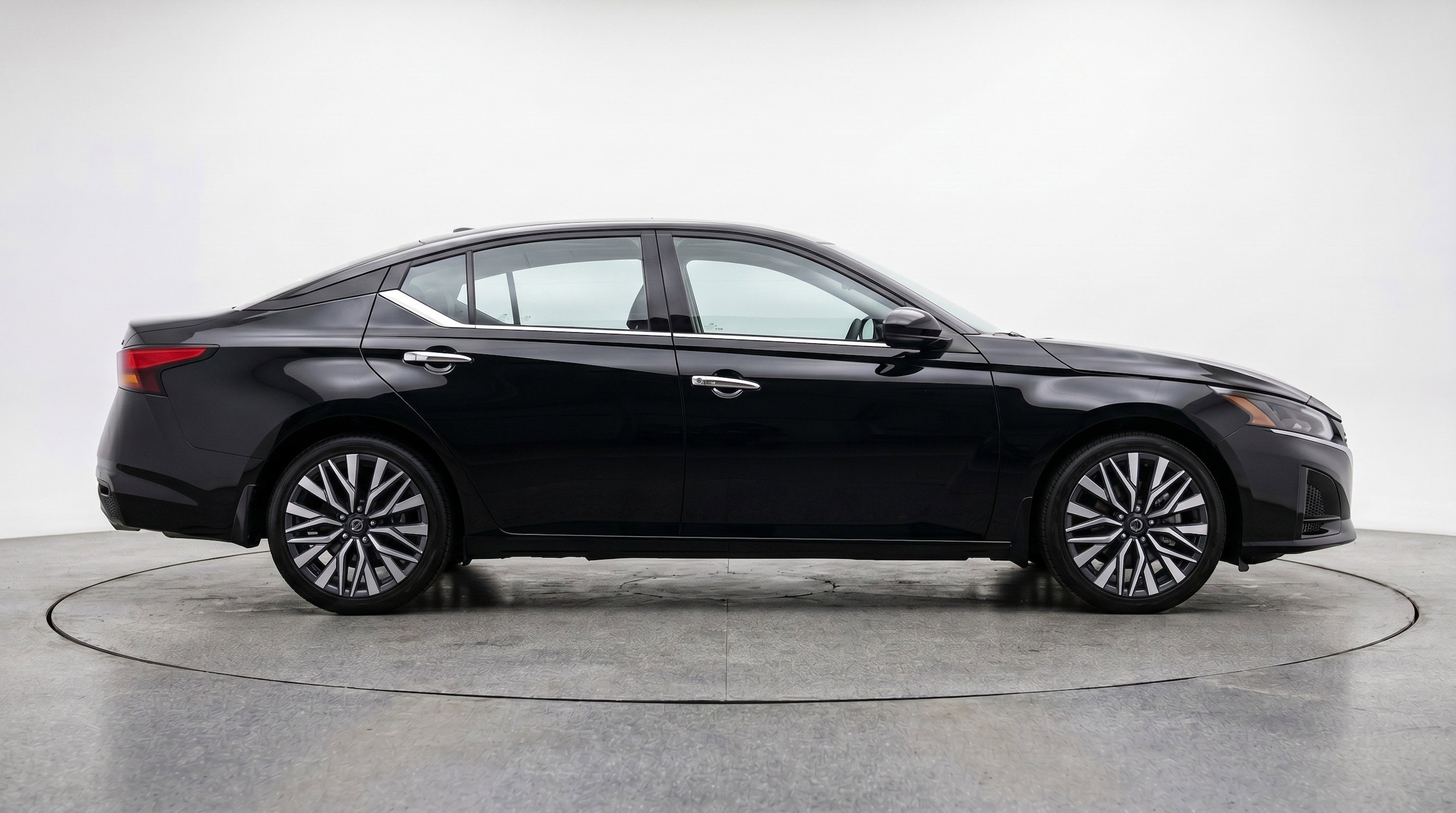 Thumbnail: 2025 Nissan Altima - 11
