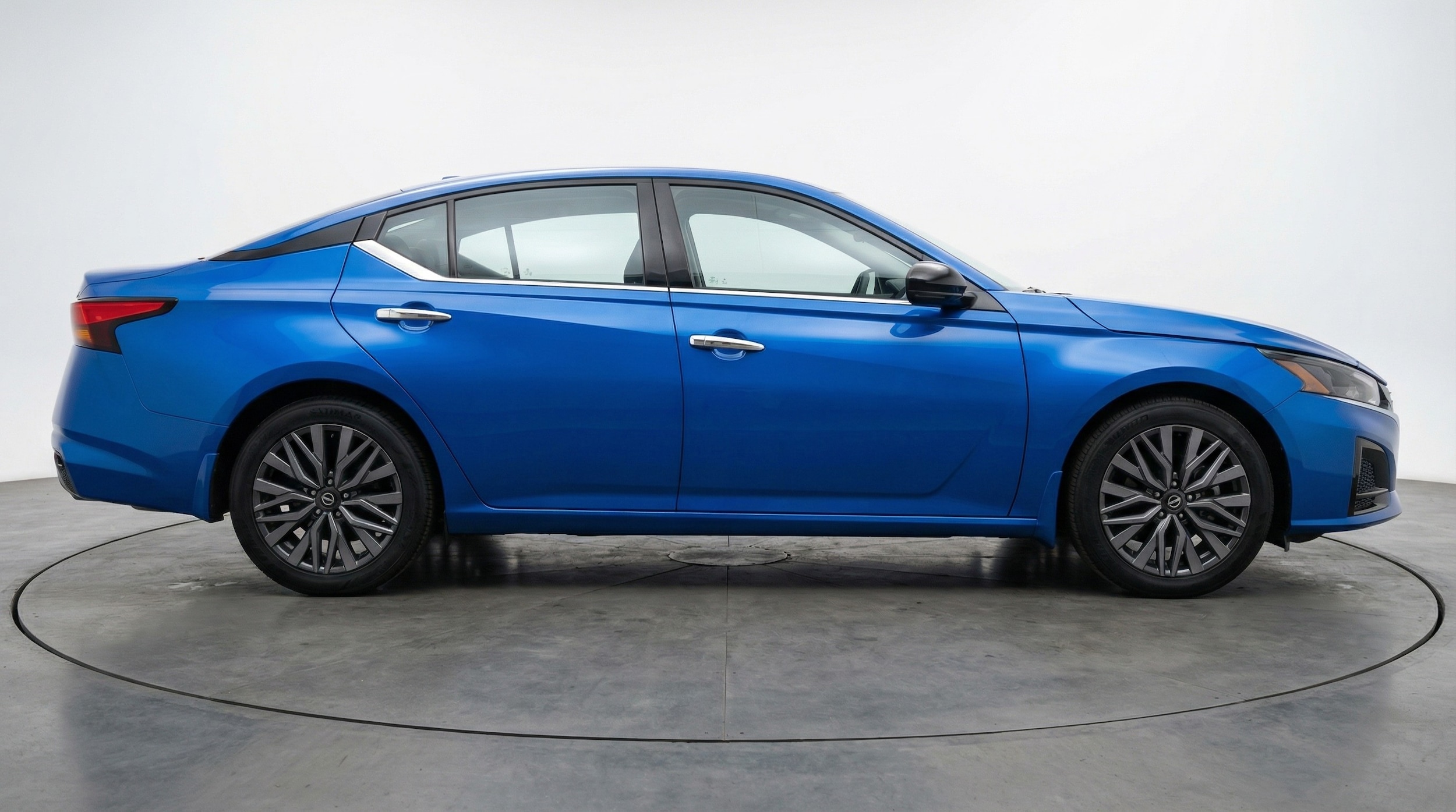 Thumbnail: 2025 Nissan Altima - 8