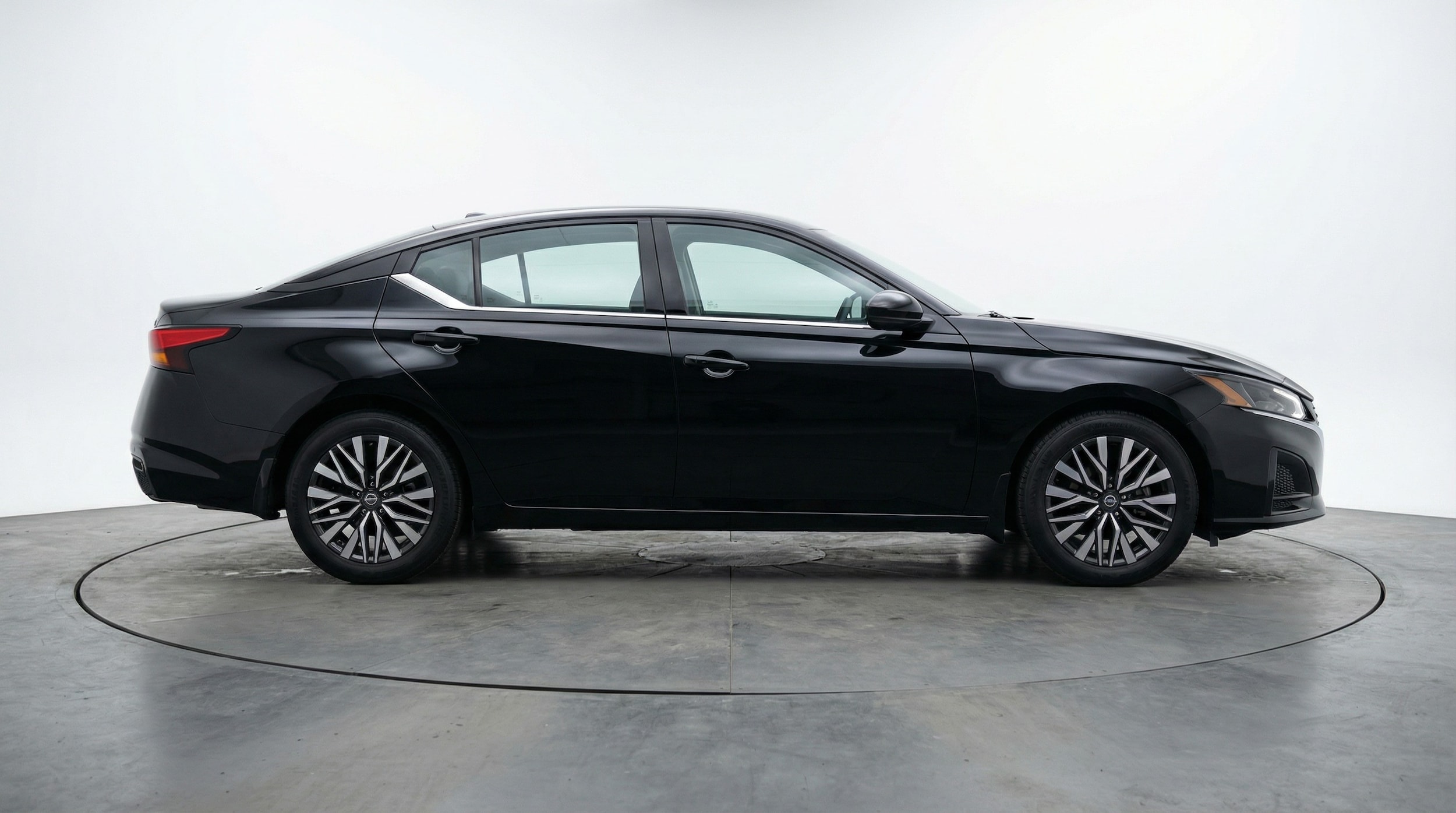 Thumbnail: 2025 Nissan Altima - 8