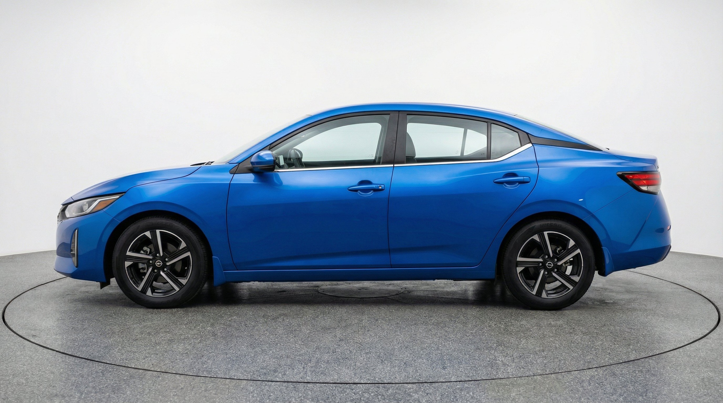 Thumbnail: 2025 Nissan Sentra - 5