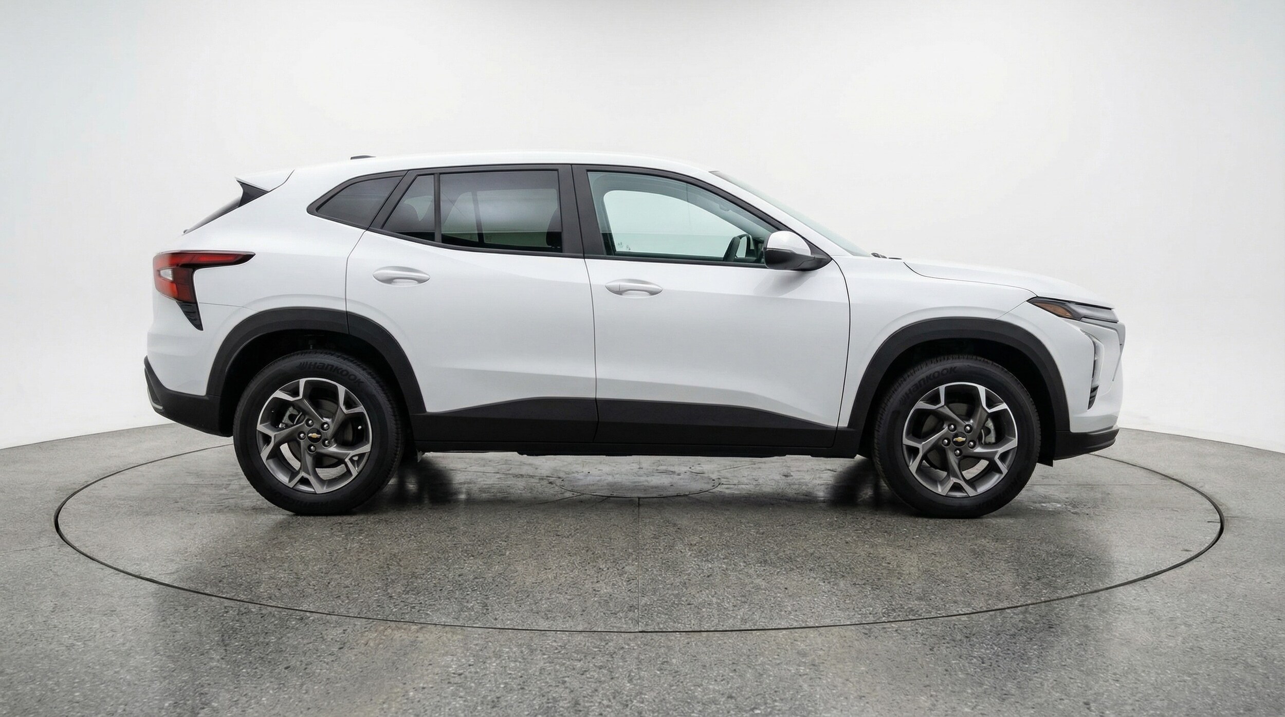 Thumbnail: 2025 Chevrolet Trax - 8