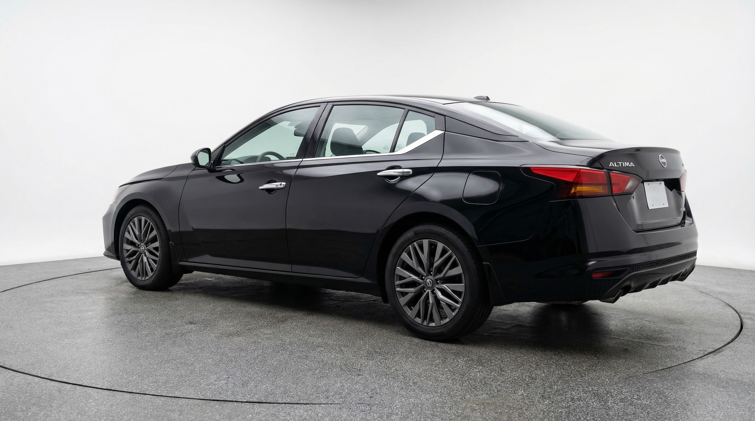 Thumbnail: 2025 Nissan Altima - 5