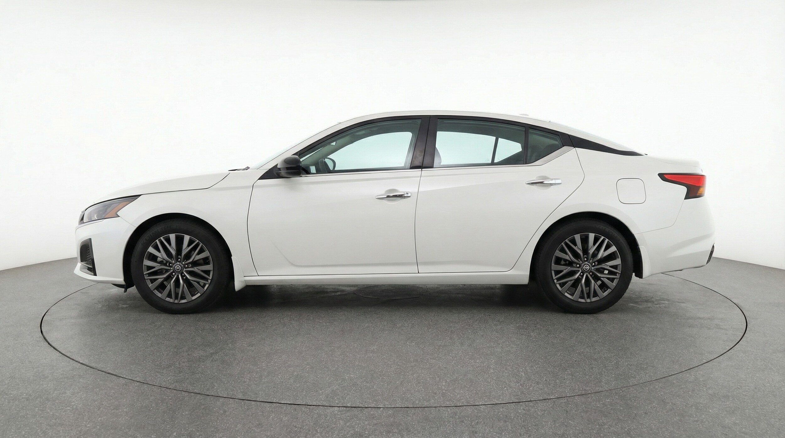 Thumbnail: 2025 Nissan Altima - 4