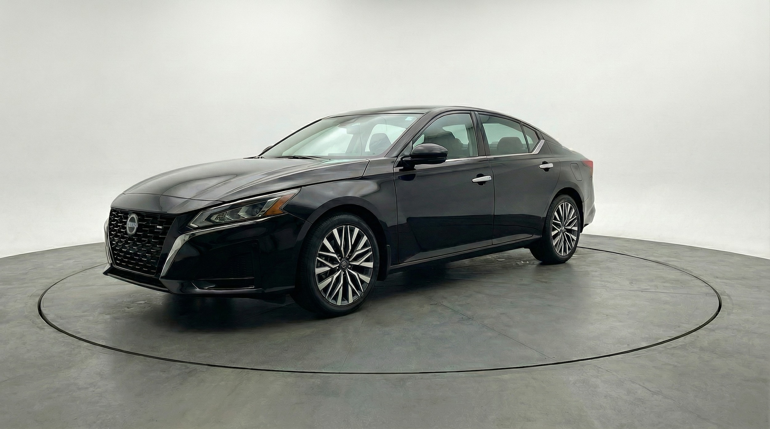 Thumbnail: 2025 Nissan Altima - 3