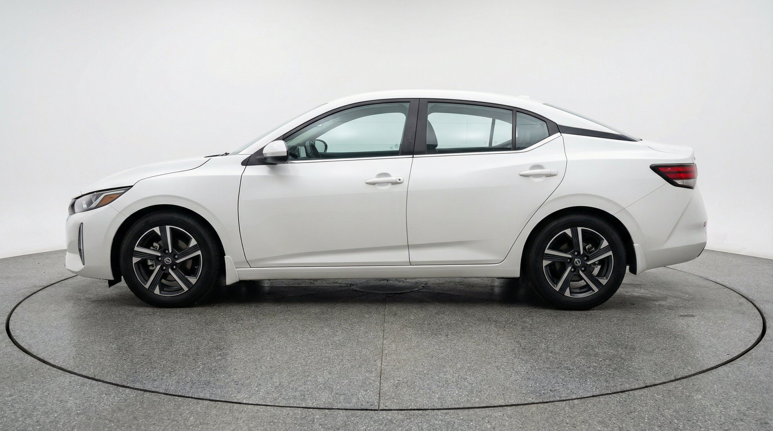 Thumbnail: 2025 Nissan Sentra - 5