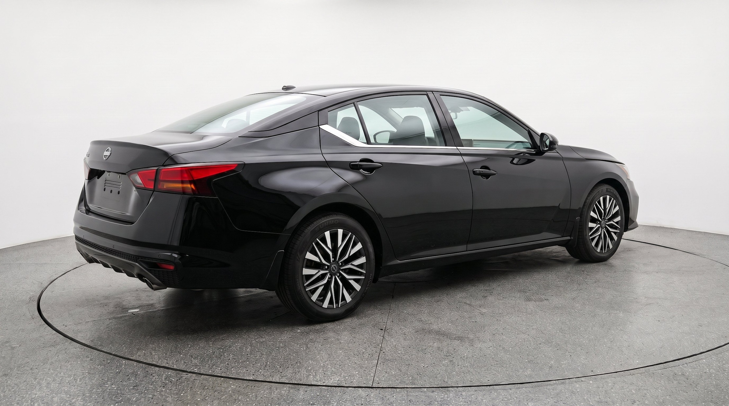 Thumbnail: 2025 Nissan Altima - 9