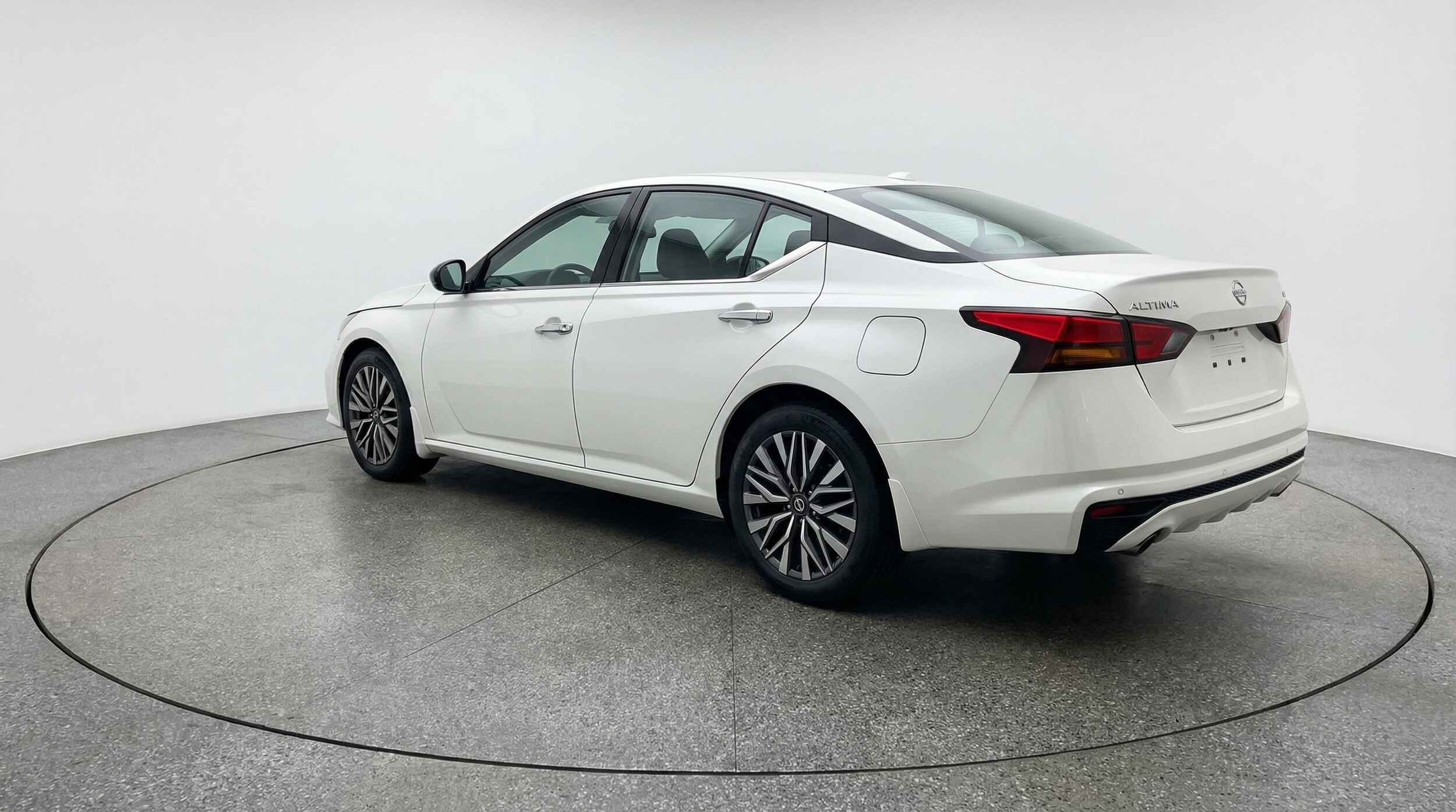 Thumbnail: 2025 Nissan Altima - 5