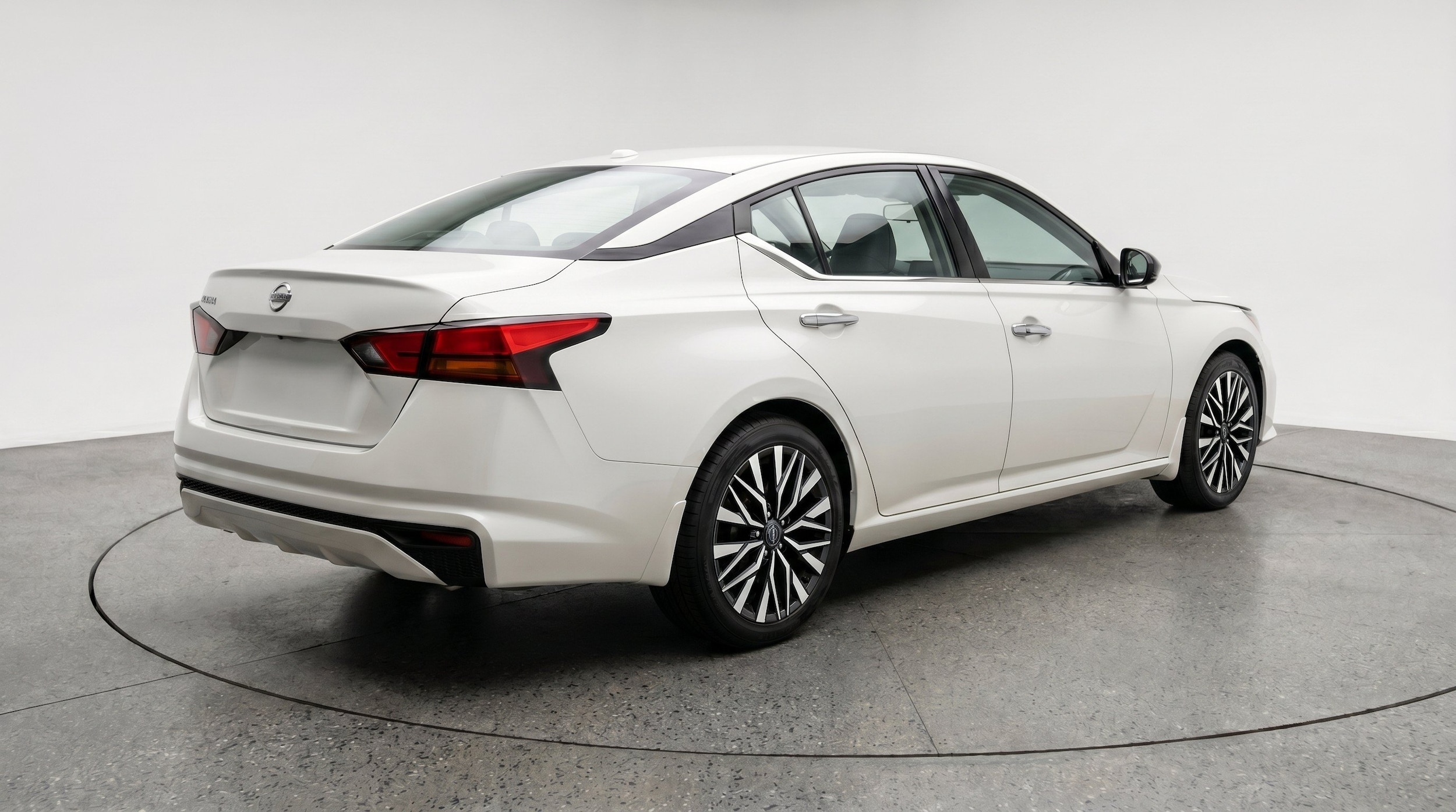 Thumbnail: 2025 Nissan Altima - 9