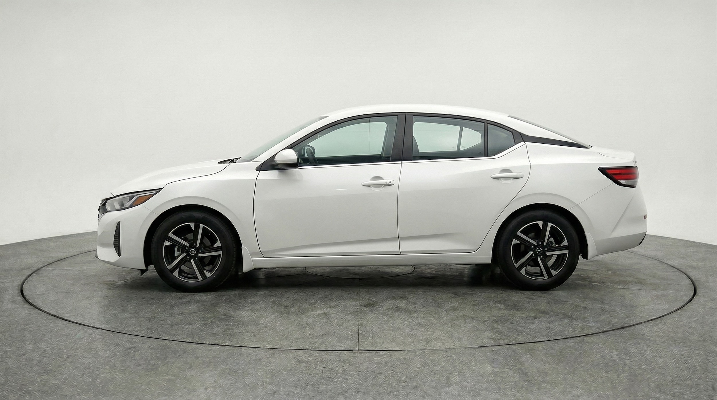 Thumbnail: 2025 Nissan Sentra - 4