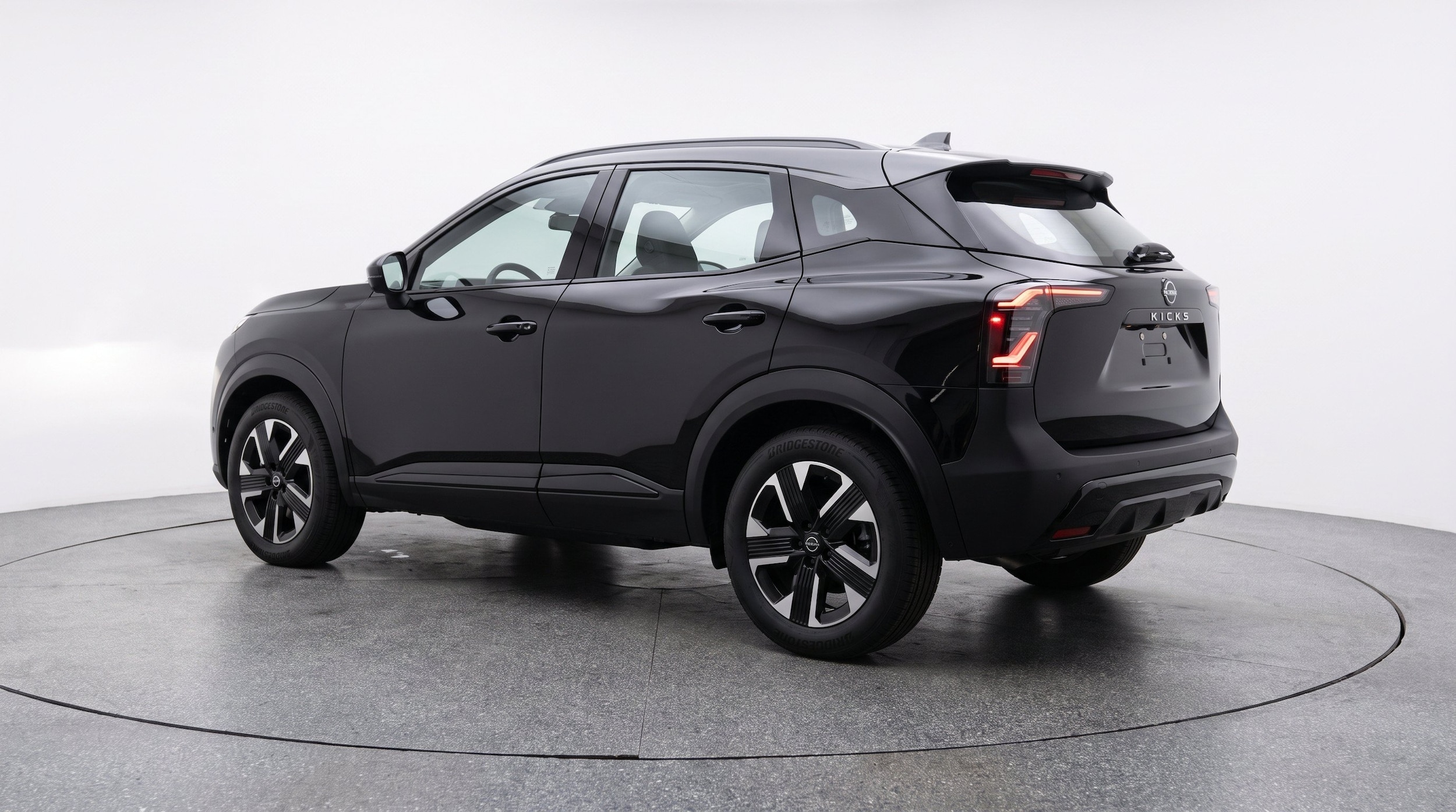 Thumbnail: 2026 Nissan Kicks - 6