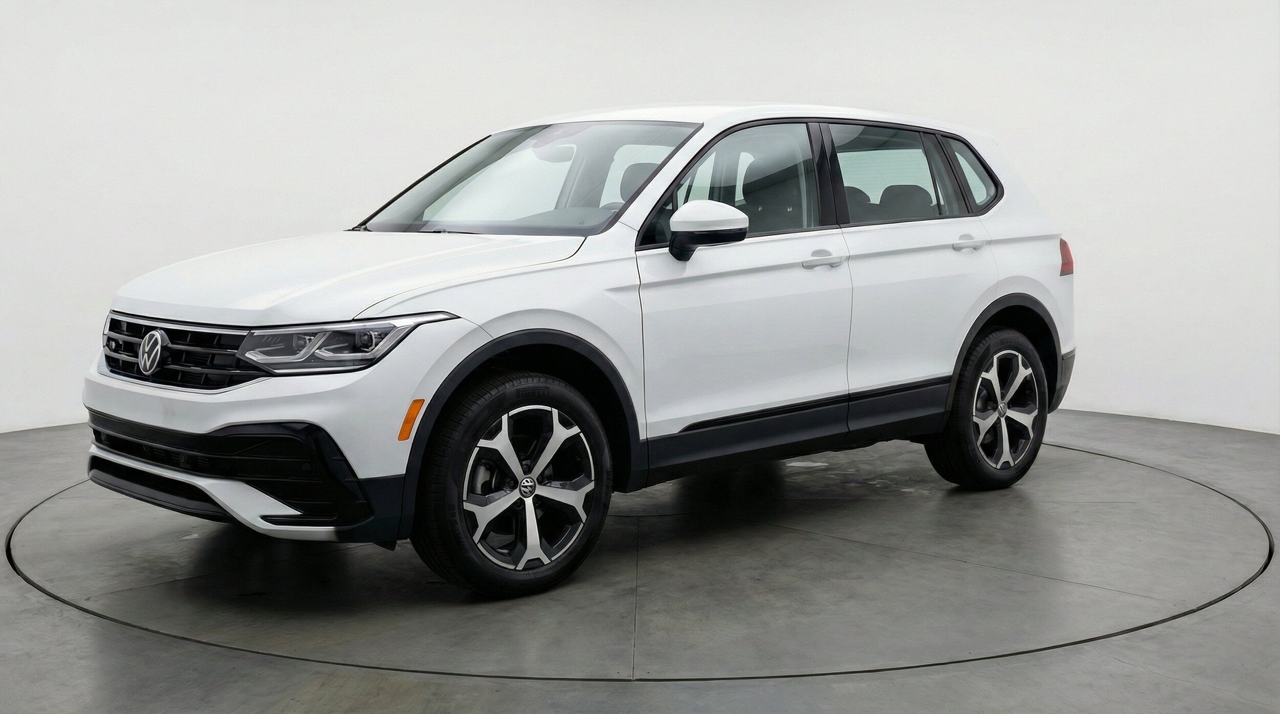 Thumbnail: 2026 Volkswagen Tiguan - 3