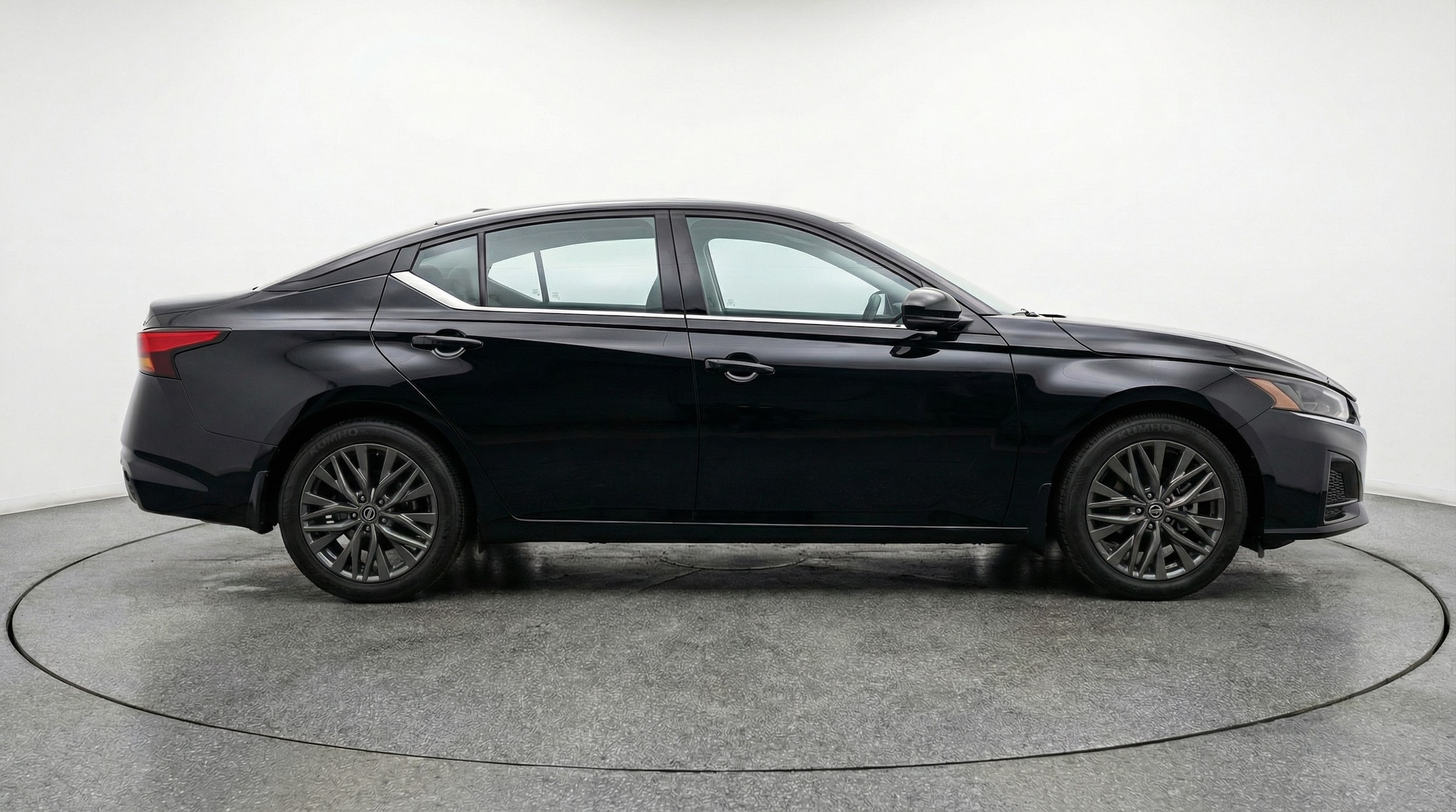 Thumbnail: 2025 Nissan Altima - 8