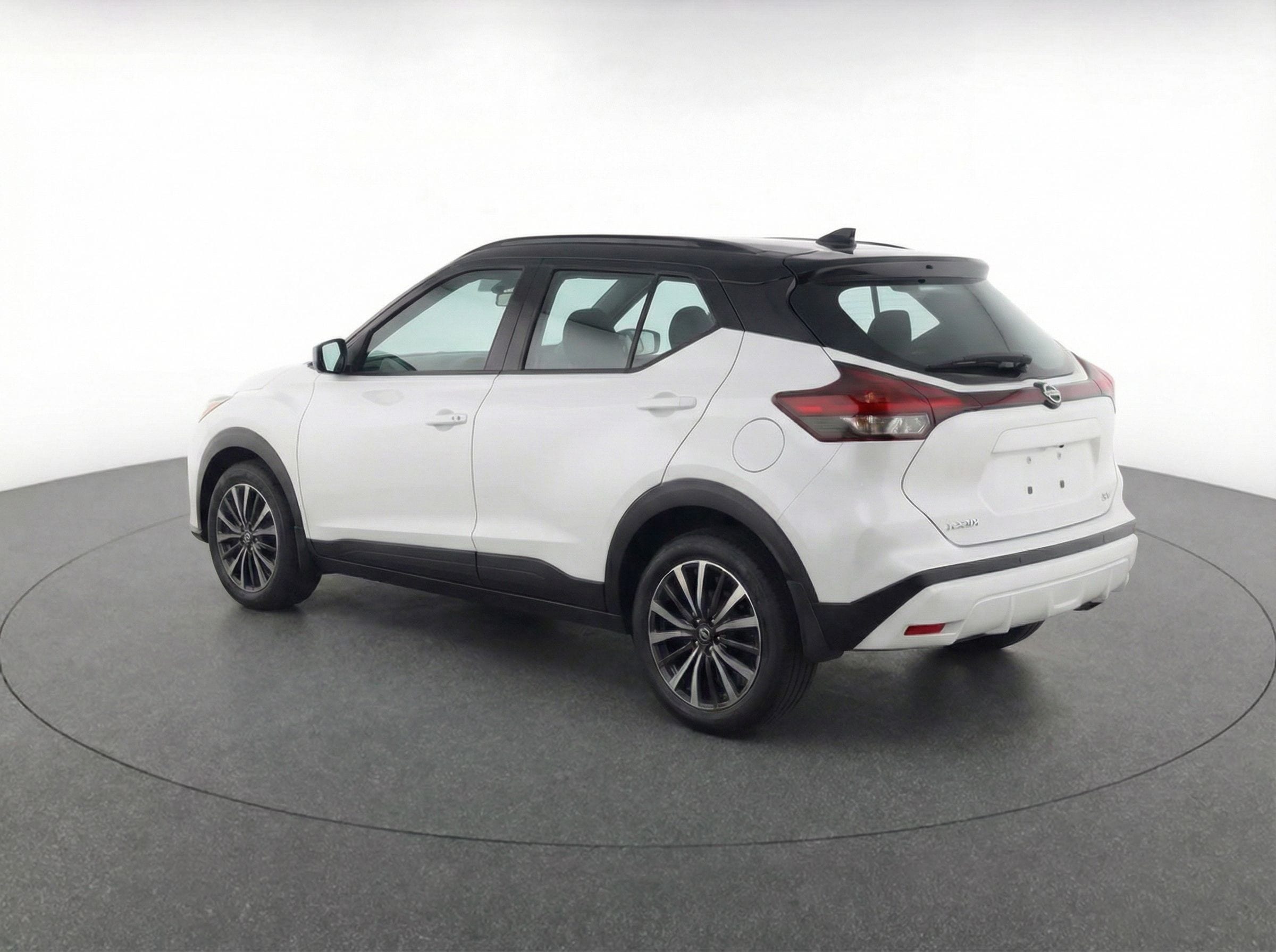 Thumbnail: 2024 Nissan Kicks - 5